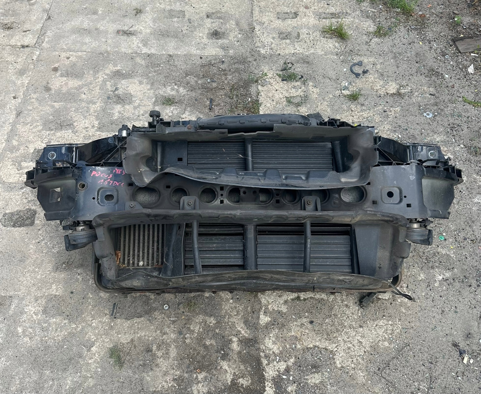 FORD FOCUS MK3 radiators, wall sider fan KOMPLET 1.6 TDCI