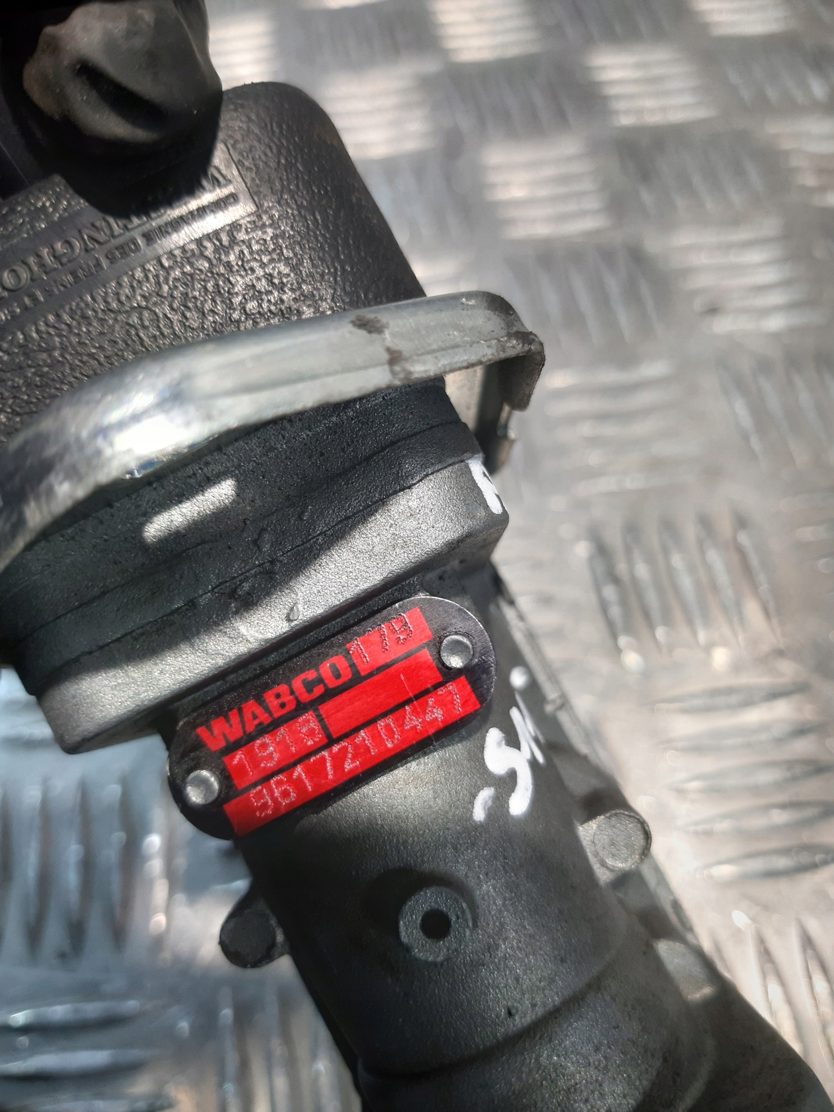 valve electric brake Wabco 9617210447