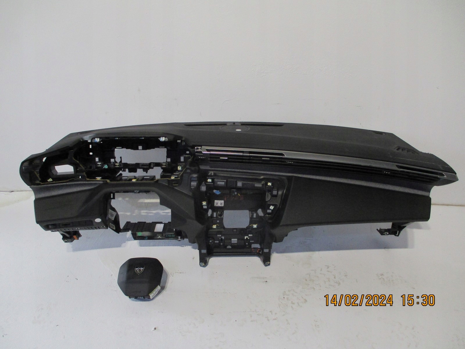 dashboard PEUGEOT 408