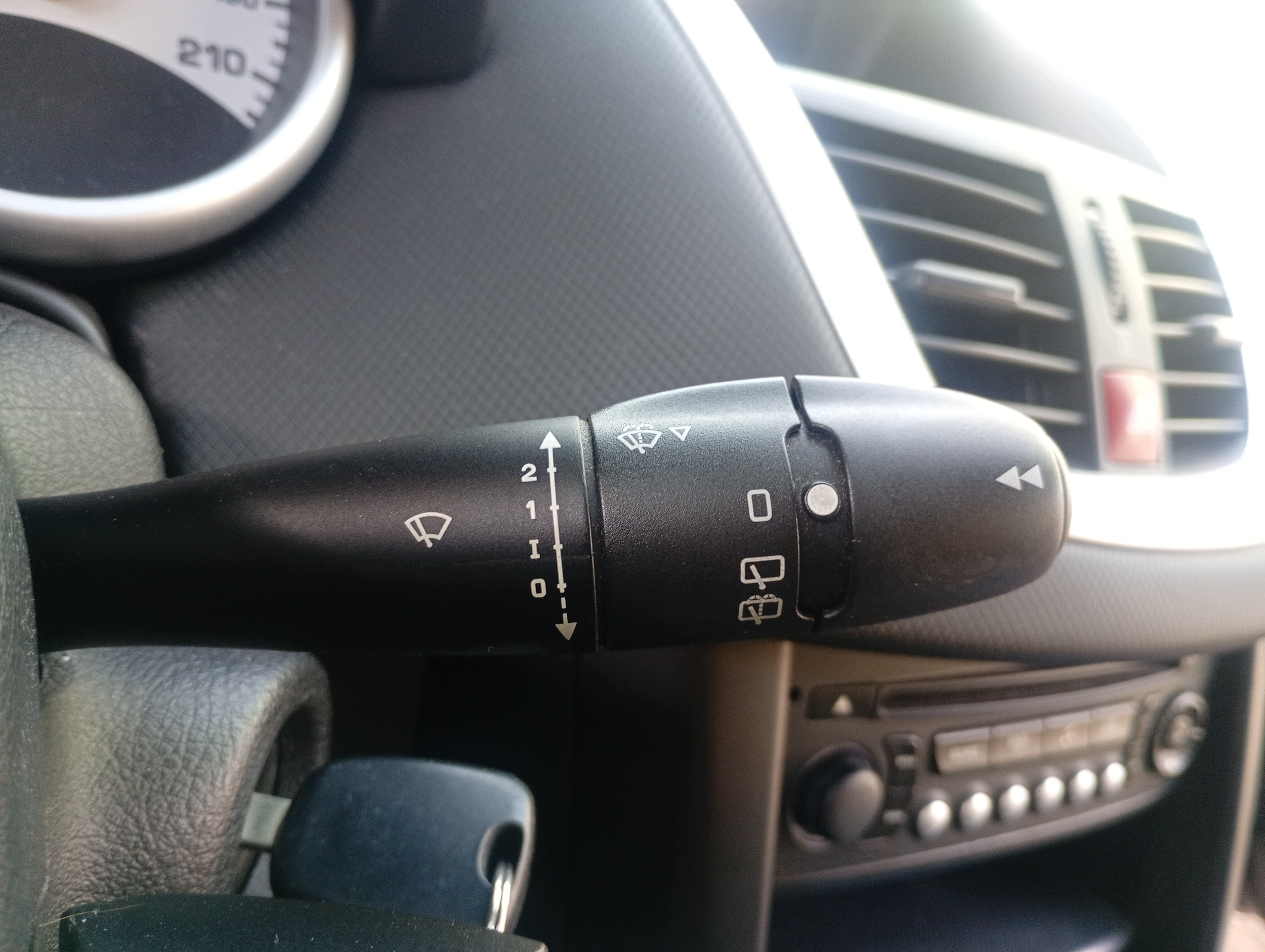 interrupteur commande phares feux zespolony volant Peugeot 207 06-13