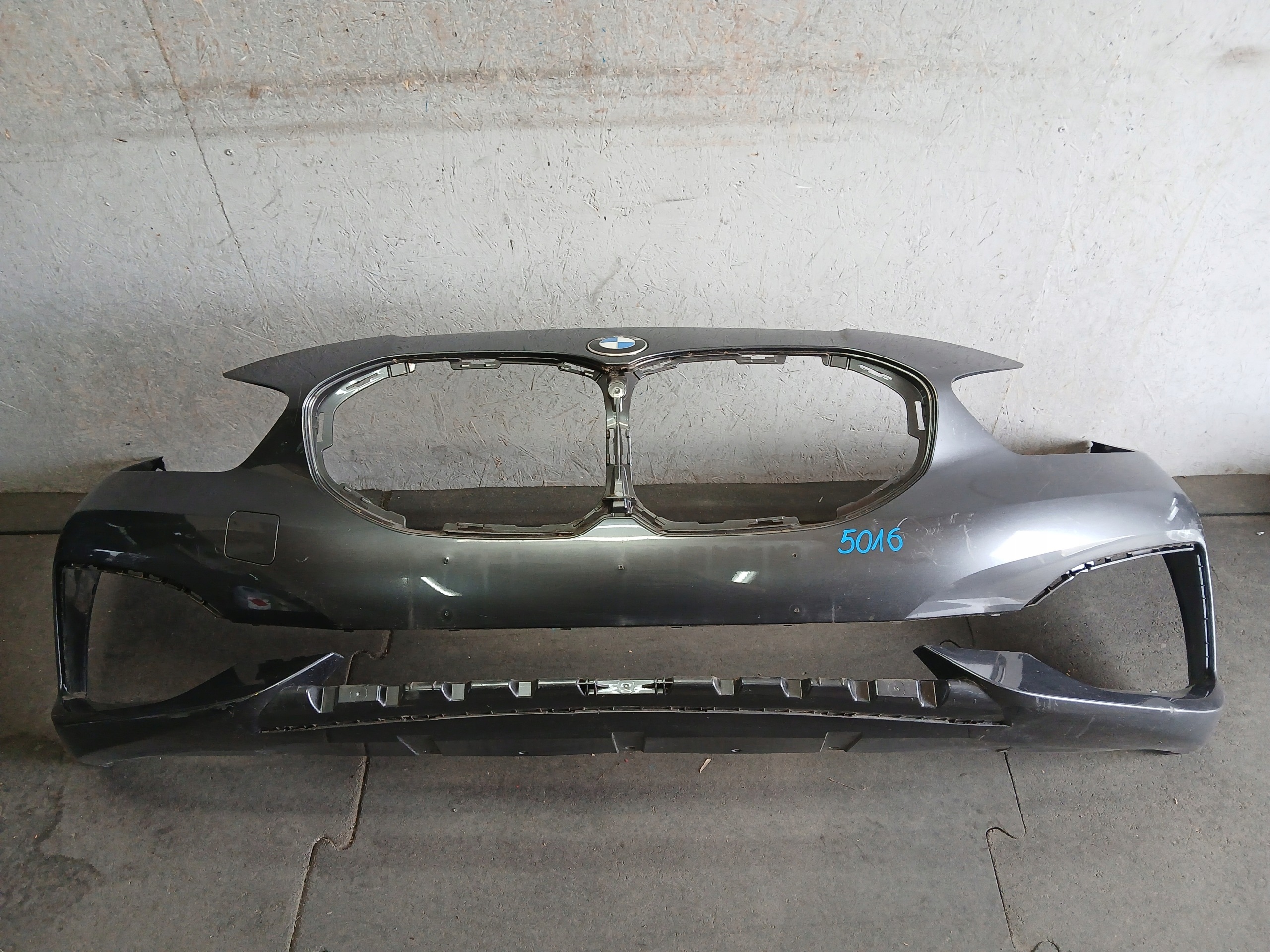 nárazník předek BMW a 1 F40