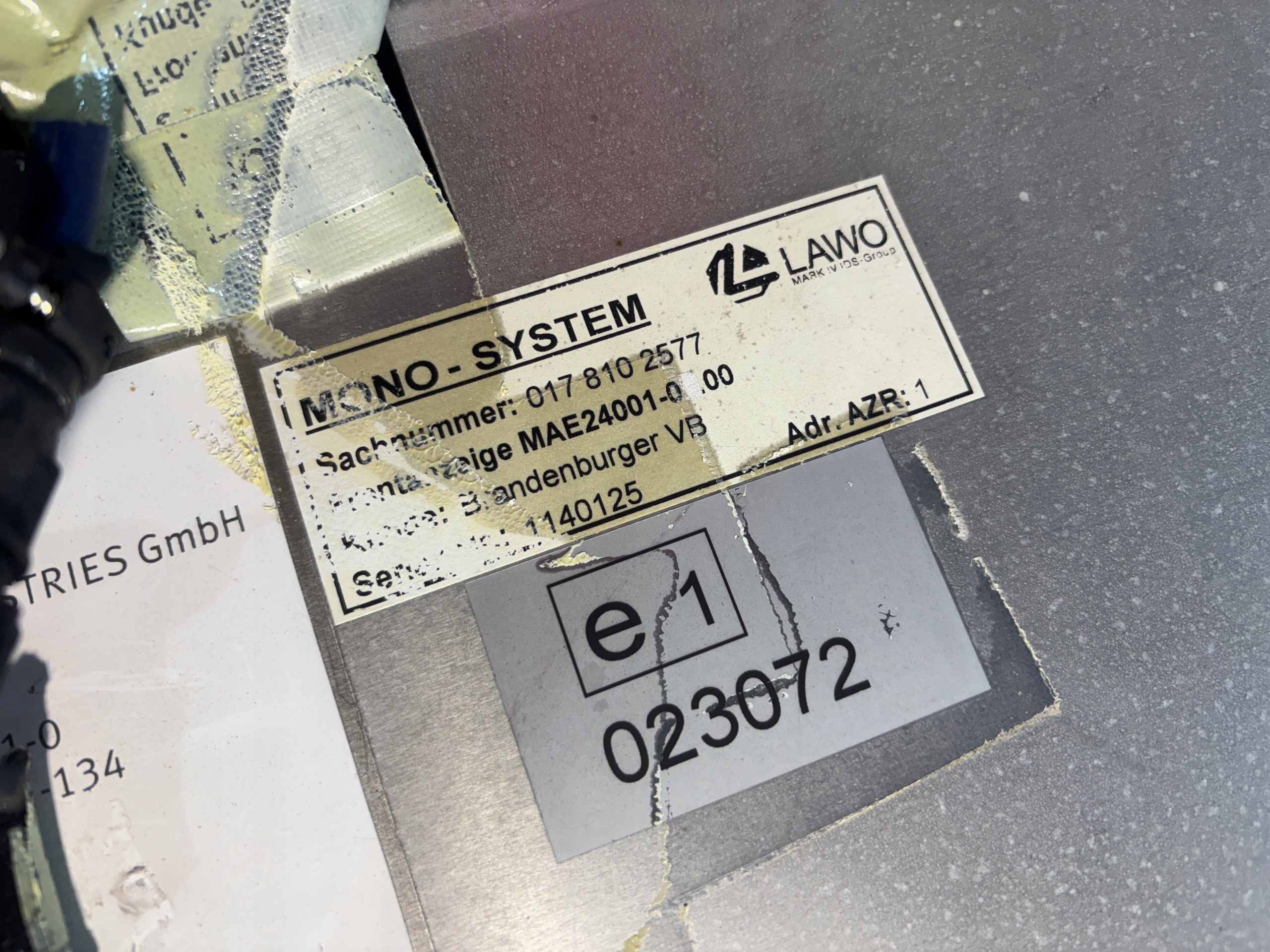 Bildschirm, DVI Lawo MAE24001