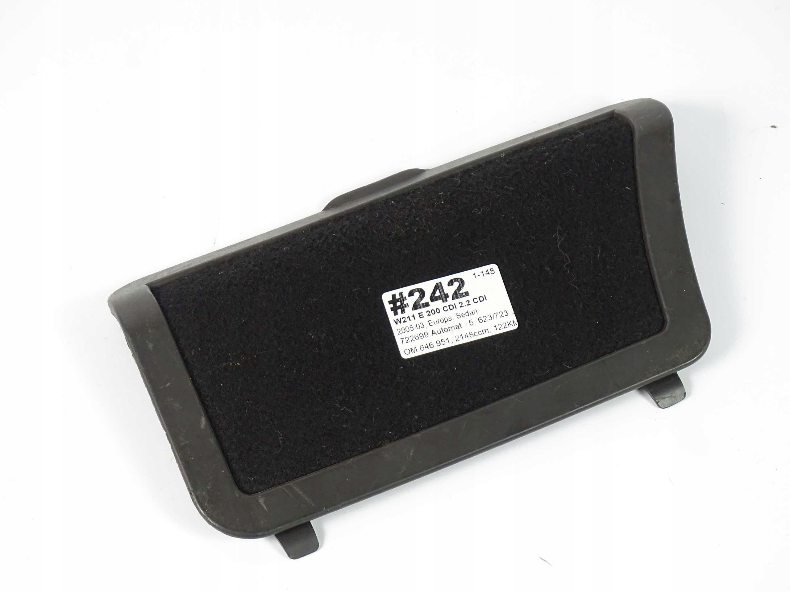 Mercedes E W211 SEDAN OSŁONA BOCZKA BAGAŻNIKA