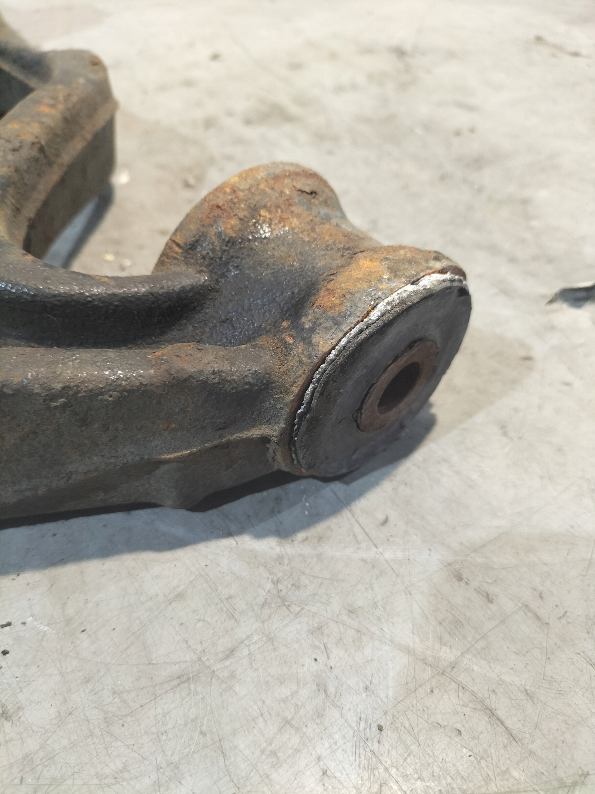 PORSCHE CAYENNE and arm right front
