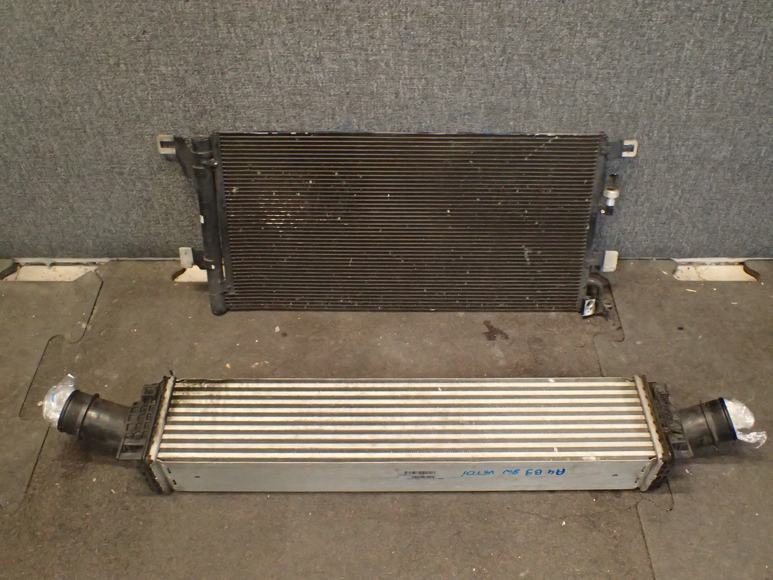 CHLODNICA KLIMATYZACJI INTERCOOLER AUDI A4 8W B9