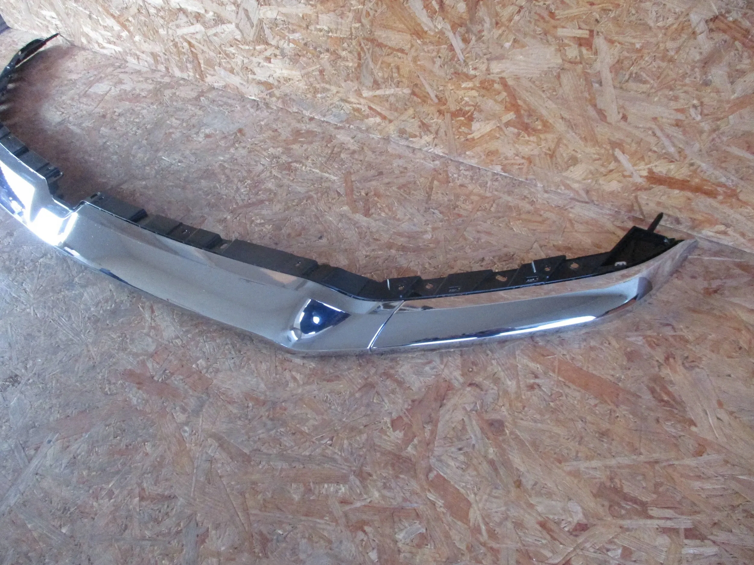 DODGE RAM V 19- moulding front PREKLADgrill bonnets