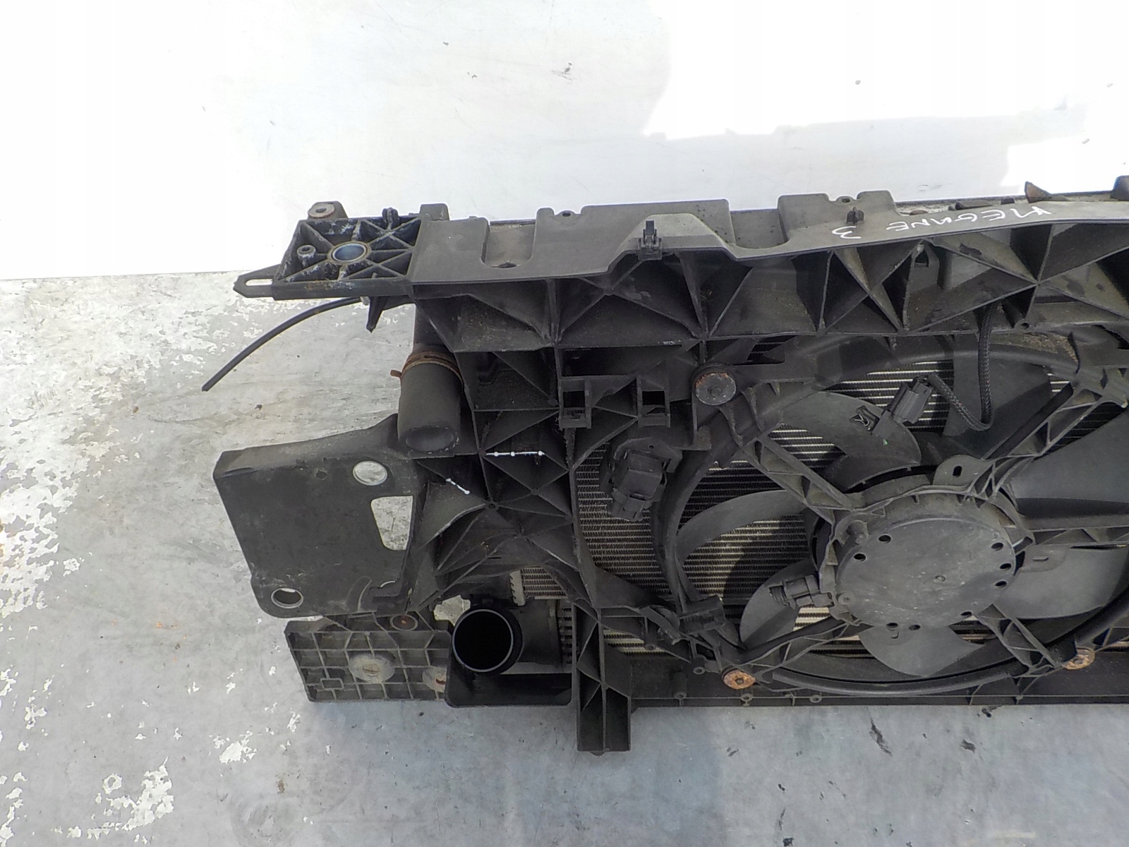 86 RENAULT MEGANE III support panel for radiators sider radiator