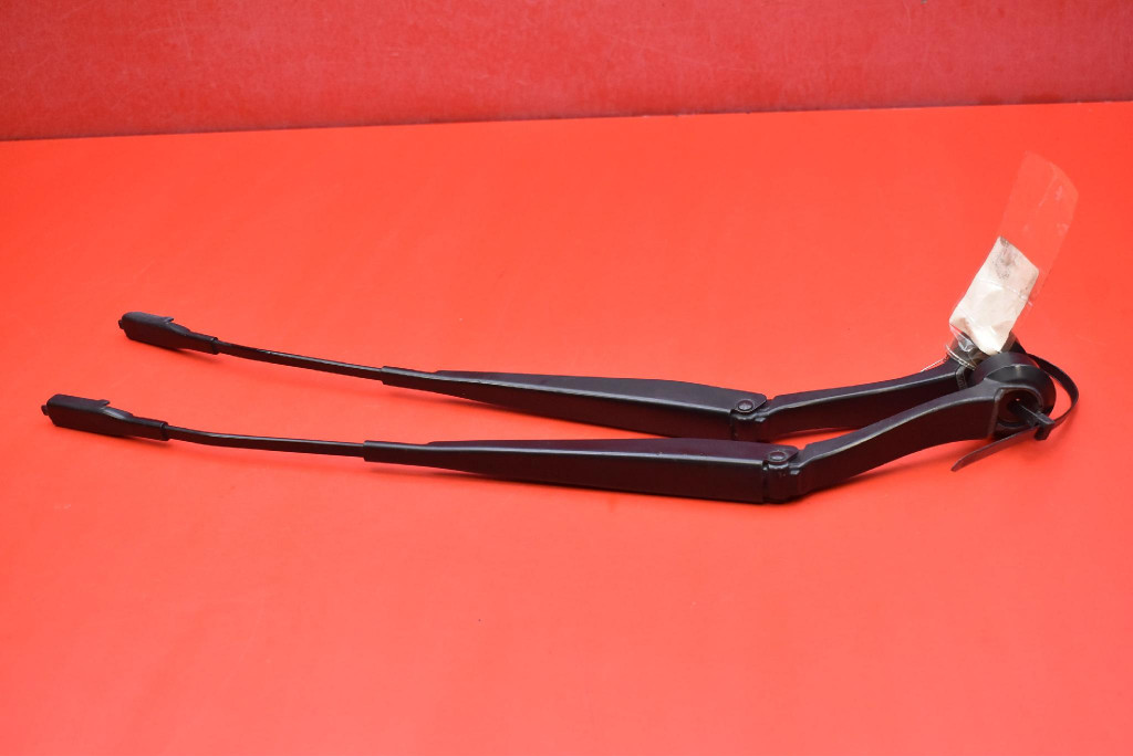 wiper arm front EU DS73-17B589-AD FORD MONDEO MK5 14-20