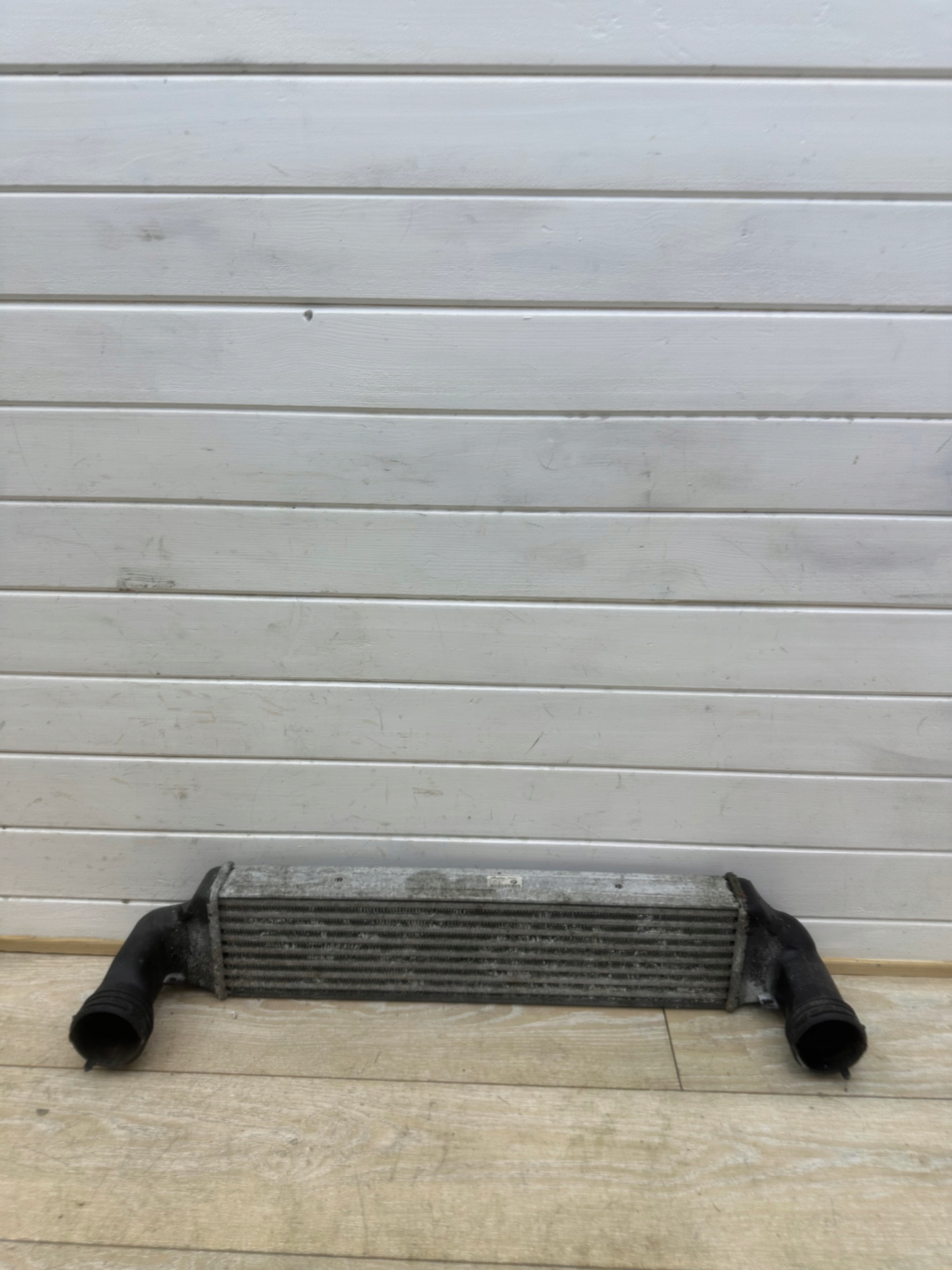 Kühler luft 1787779 BMW E46 320D (7477175182)