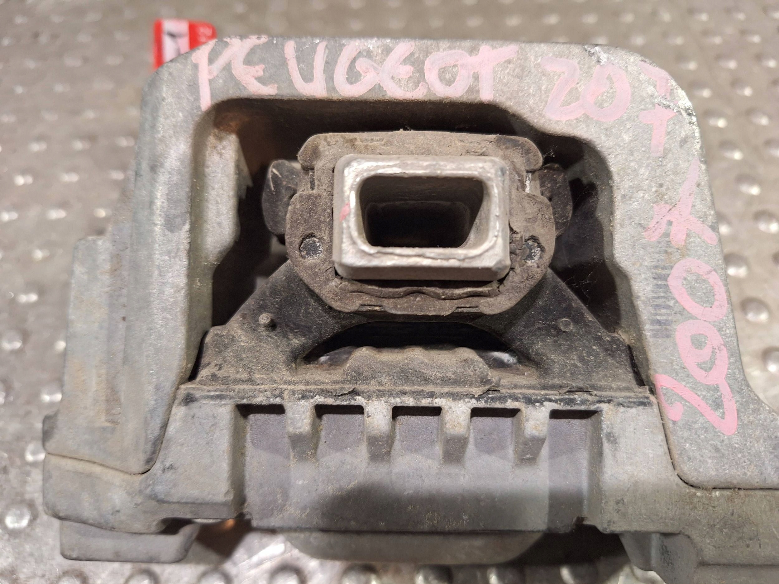 holder engine mount 9654166080 CITROEN C3 II DS3 1.4 VTI 09