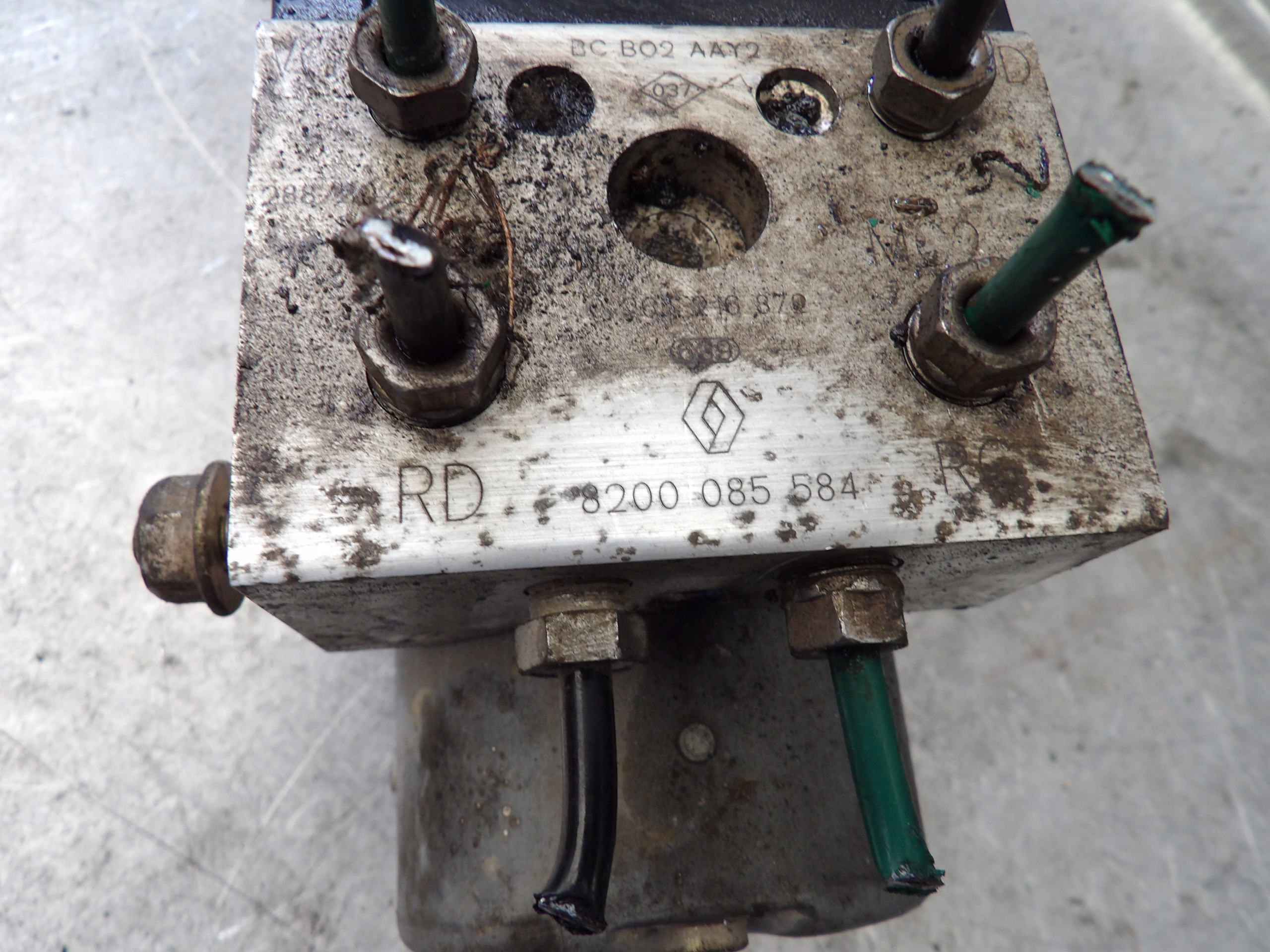 RENAULT CLIO II POMPA ABS 1,2B 8200085584 0273004621 288568