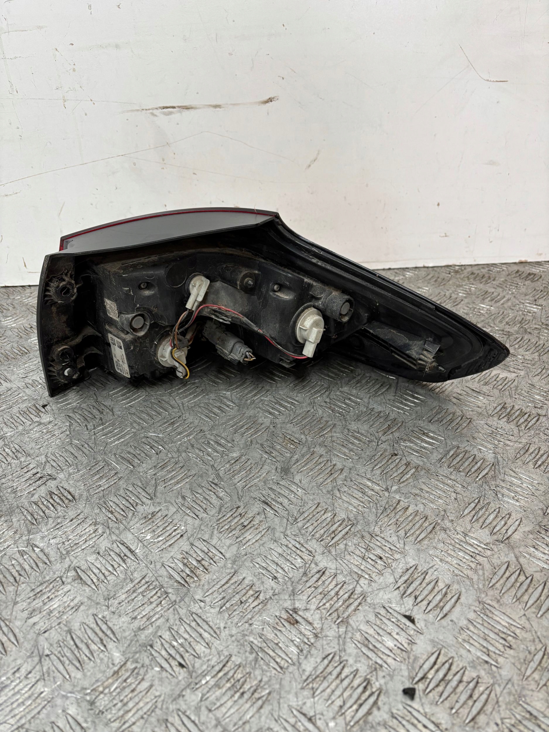 light rear part rear left OPEL ZAFIRA C 13278784