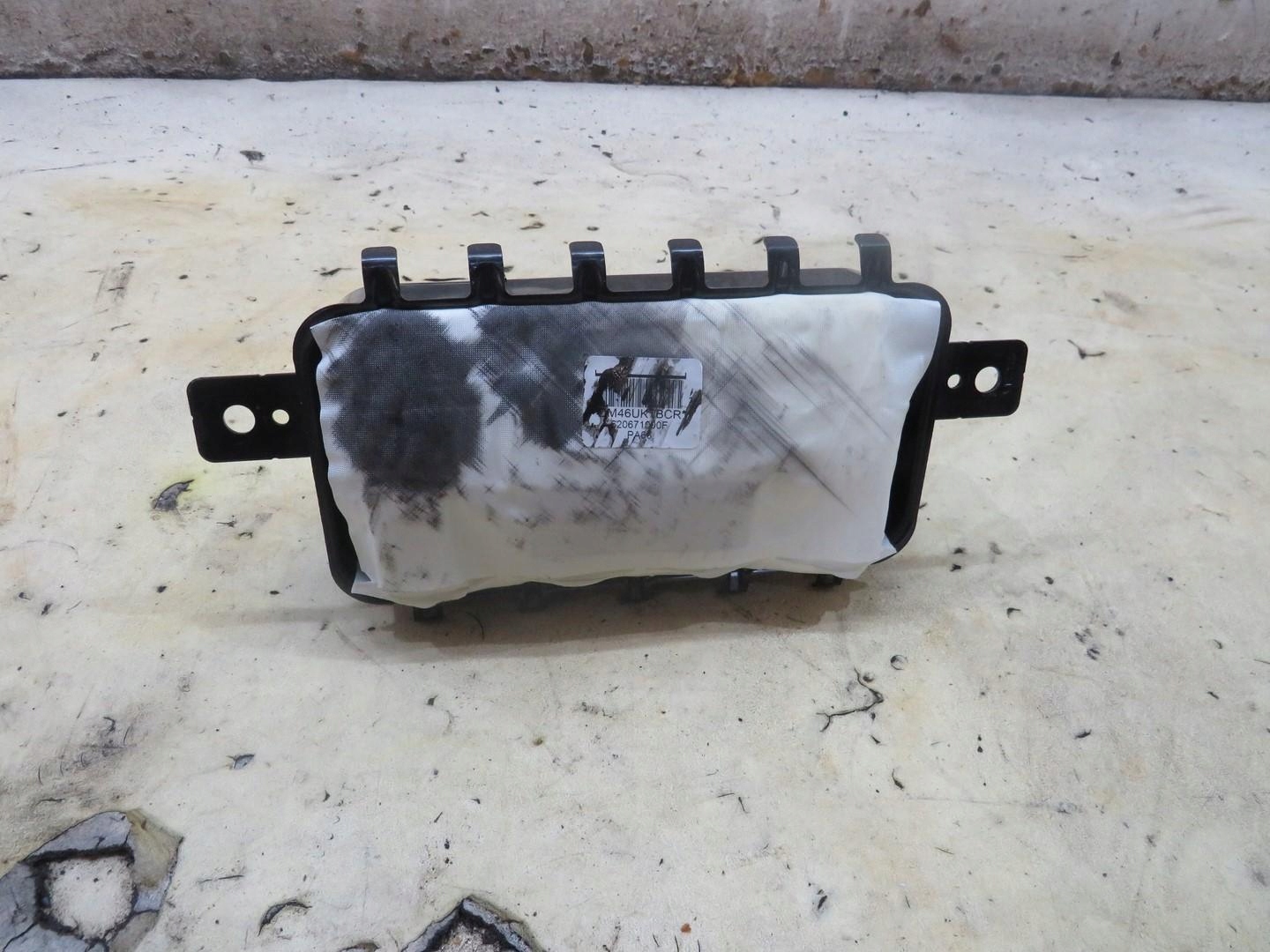 PODUSZKA AIRBAG PASAŻERA CARENS IV 84530-A4000