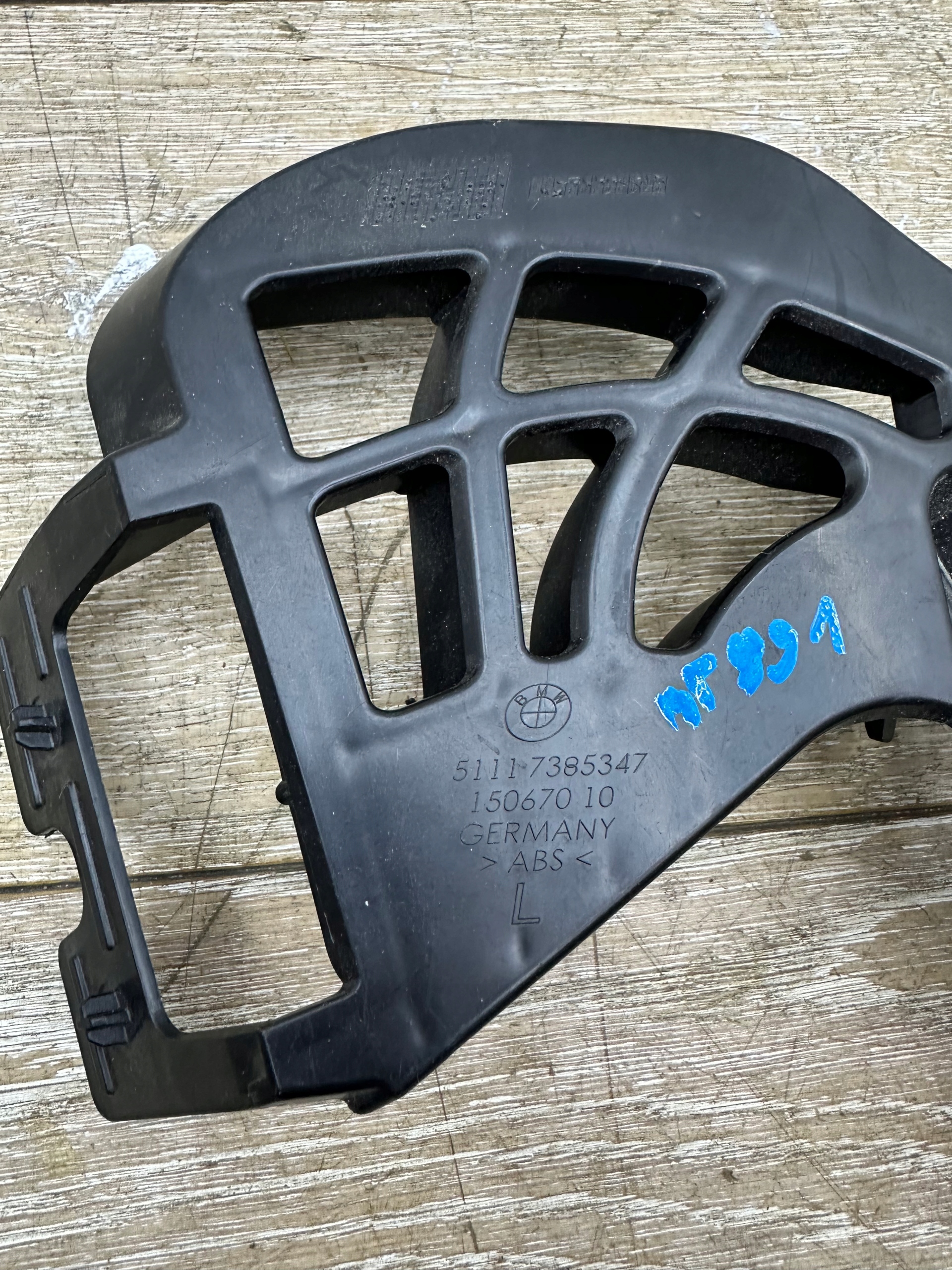 BMW 5 G30 G31 Support Support plaque Aile Pare choc Gauche Avant 7385347 ORGINAL