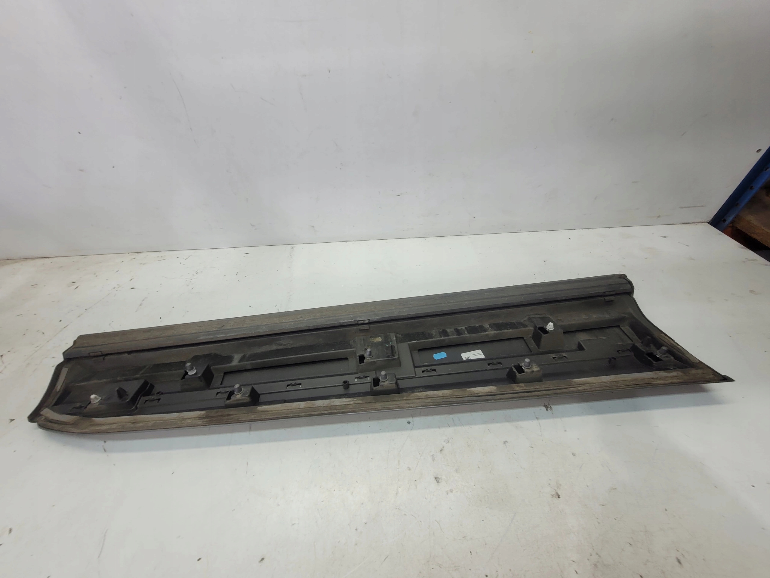 moulding lower door left front AUDI Q7 4M 4M0853959B LZ7S