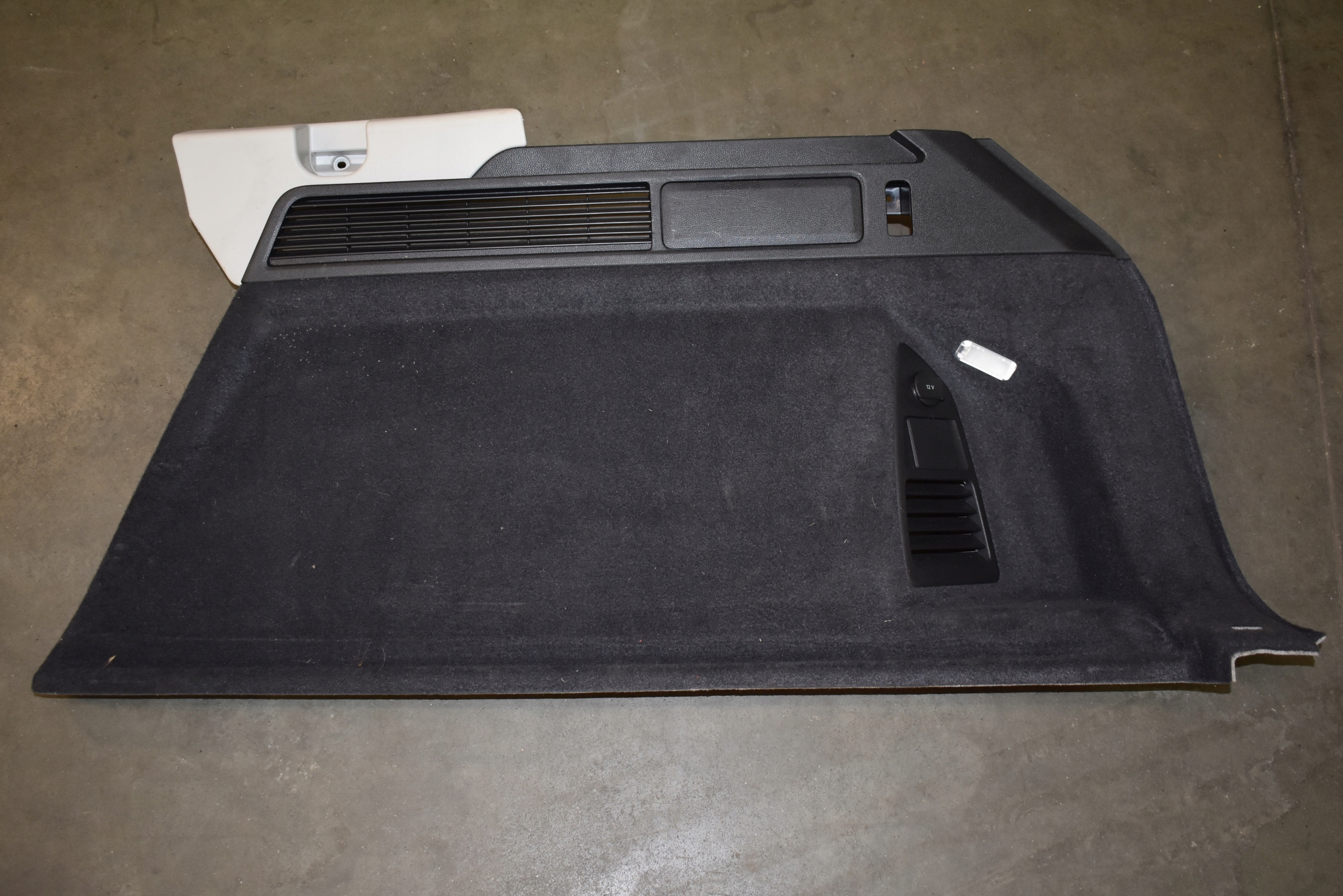 IDEALNY boot upholstery boot VW TOUAREG III 1