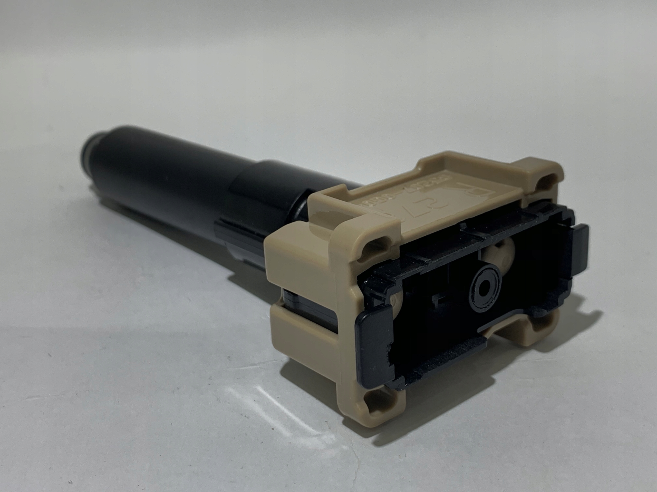 LAND CRUISER PRADO J150 17- SPRYSKIWACZ REFLEKTORA