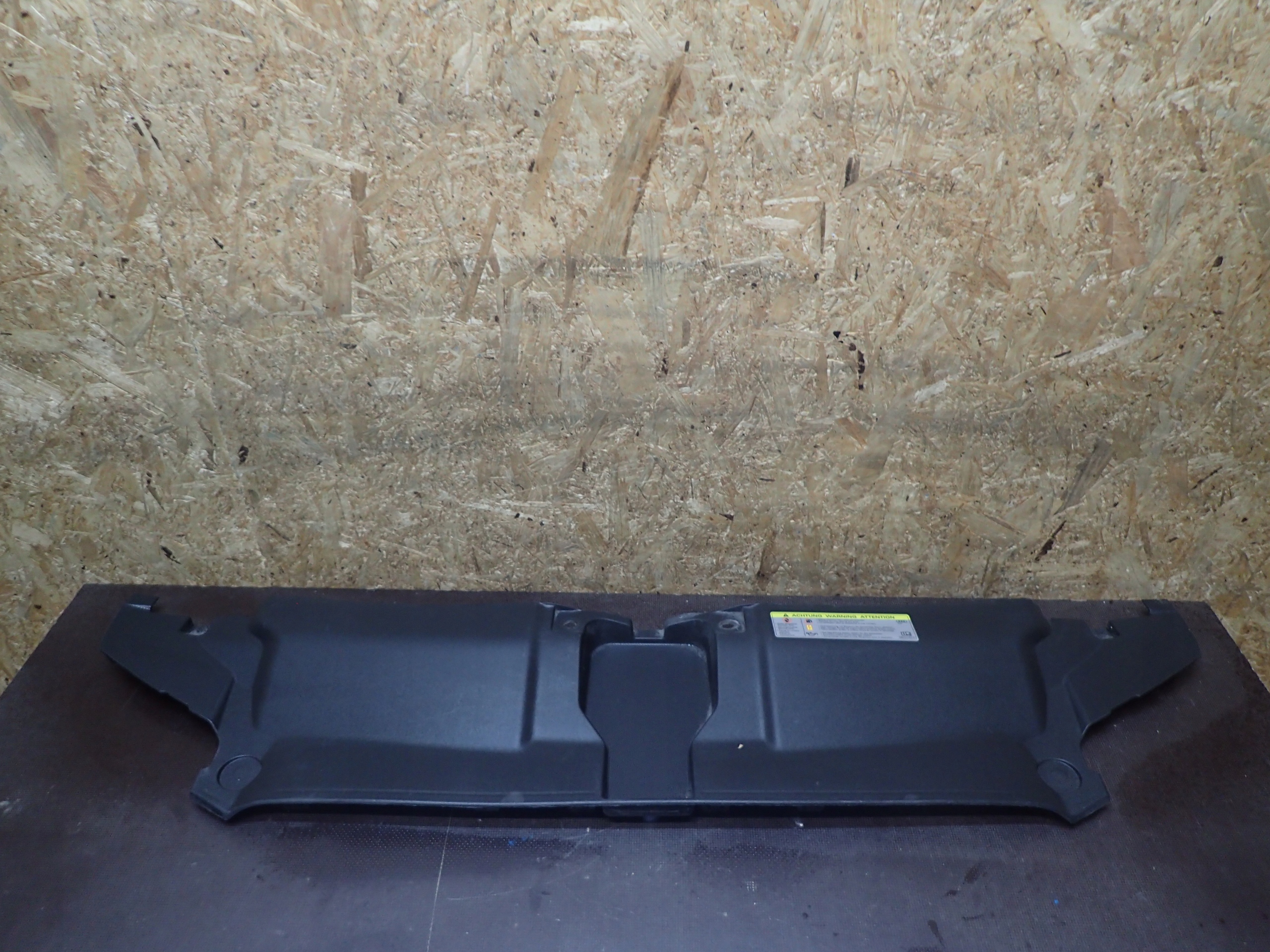SUPPORT PANEL FOR RADIATORS COVER OF A LOCK AUDI A6 C7 11- 4G0807881