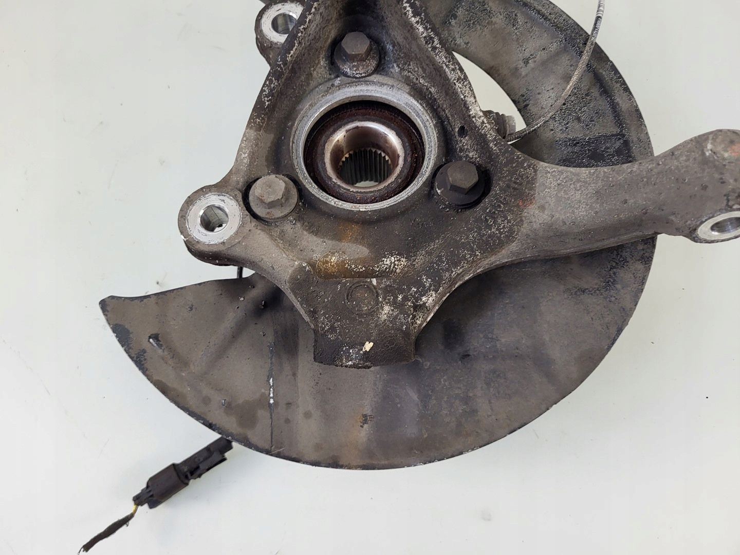 čepu pravý předek pravá přední 2.0 cdti OPEL INSIGNIA B 13507016