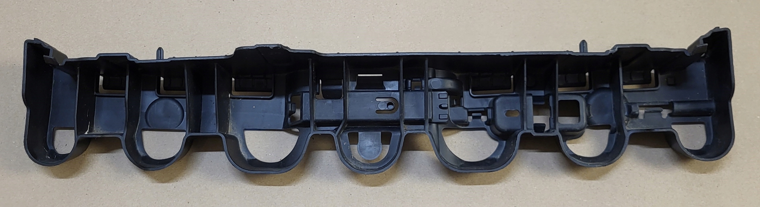 bumper bracket console holder central rear part RENAULT CLIO 4 IV 5D HB OE