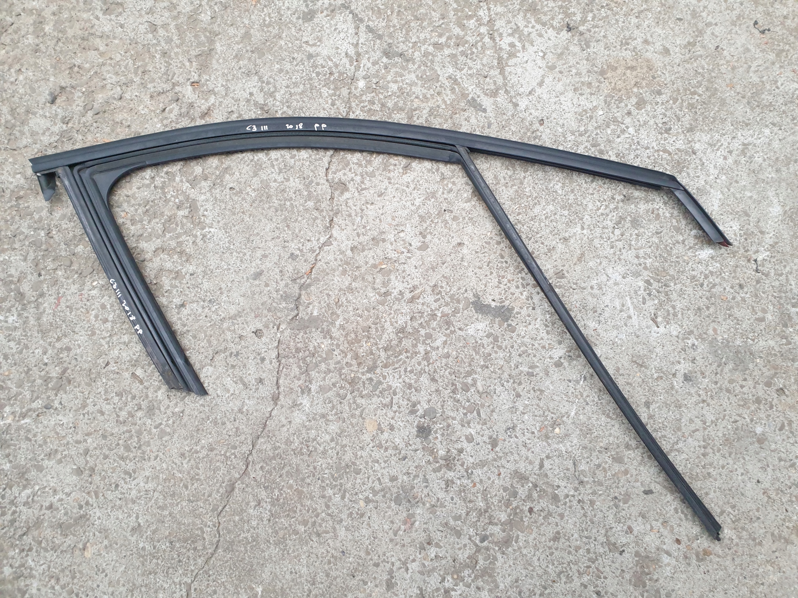 gasket door right front CITROEN C3 III 2016- 9813201880