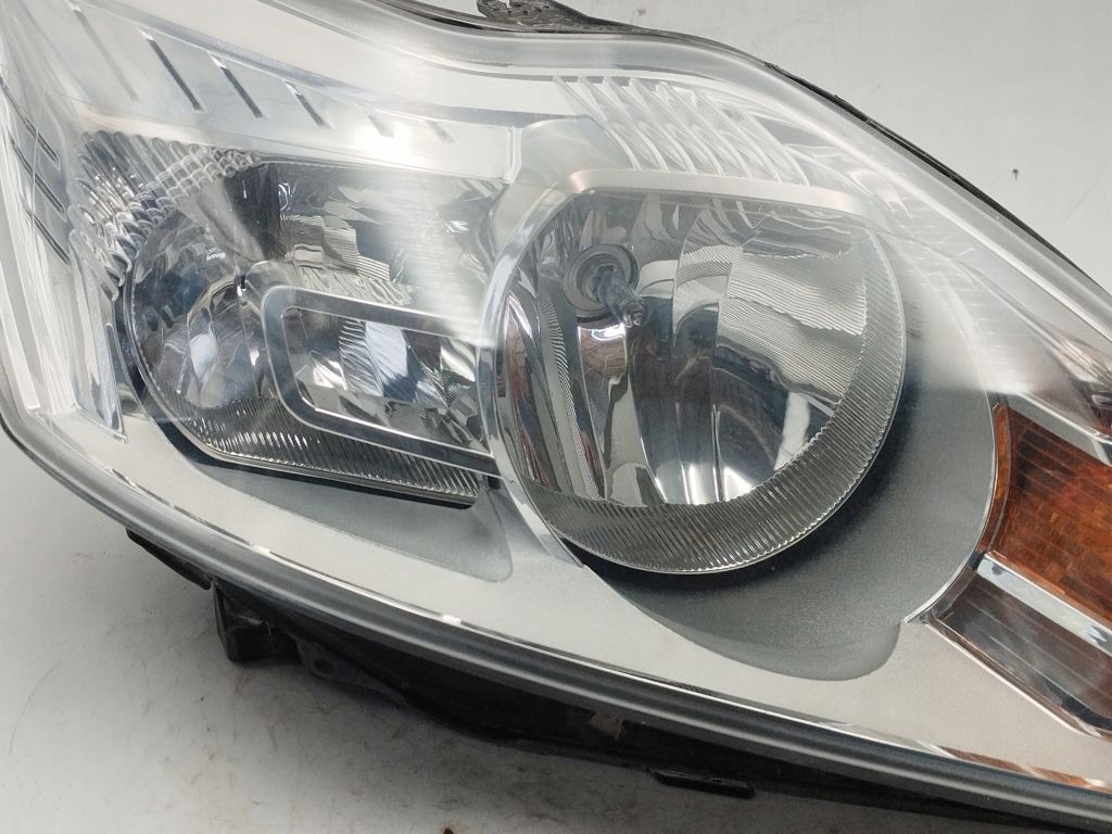 Ford Focus MK2 lift light right front front