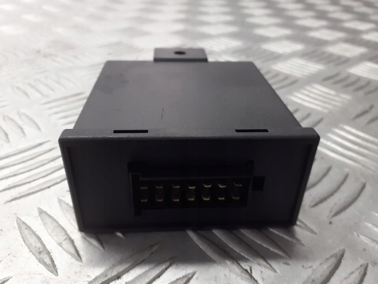 MODUŁ ŚWIATEŁ AUDI A6 C6 2.4 V6 10R-035110 Jakość części (zgodnie z GVO) O - oryginał z logo producenta pojazdu (OE)