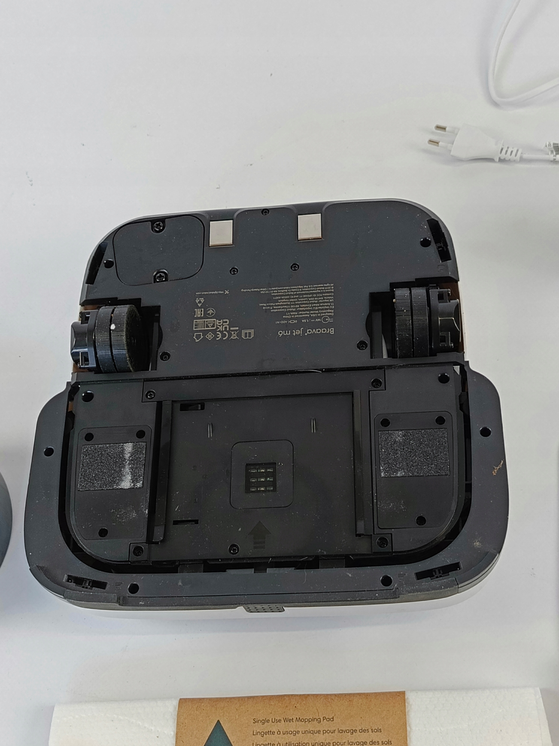 Robot sprzątający iRobot Braava jet m6 biały Kolor dominujący biały