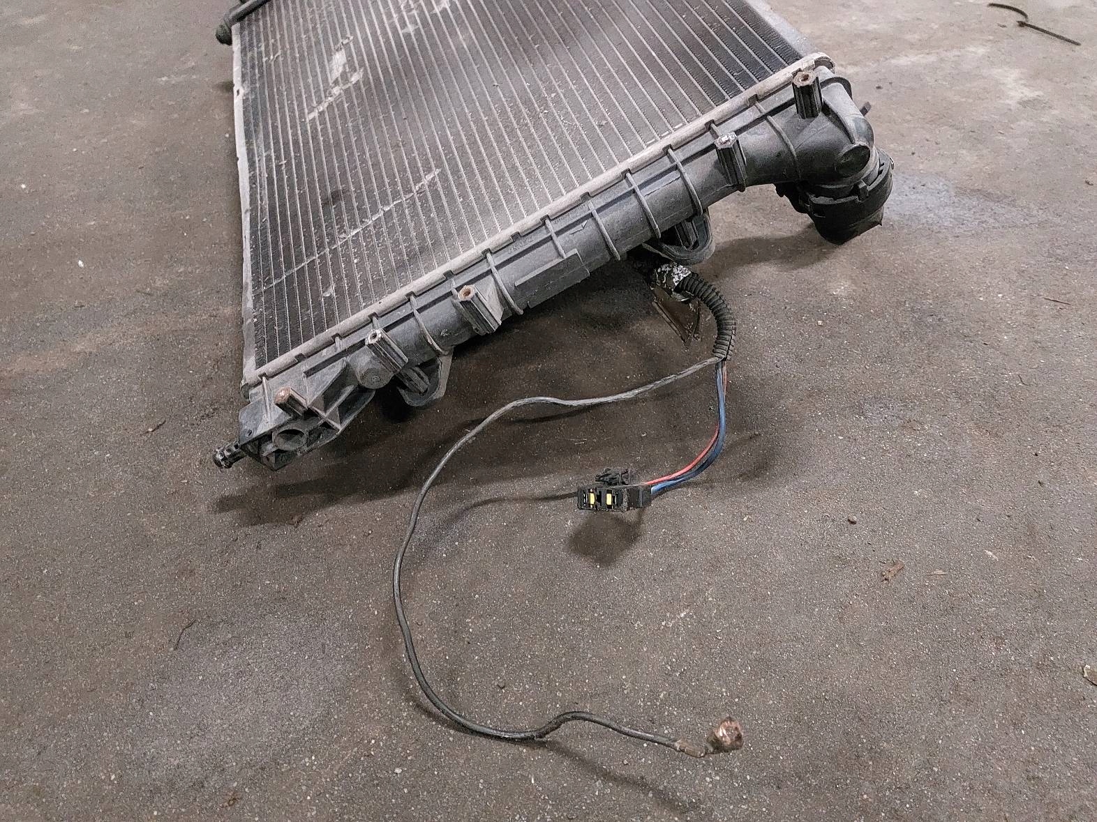 radiatore KOMPLET + VENTOLI ALFA ROMEO GT e 1.9 JTD