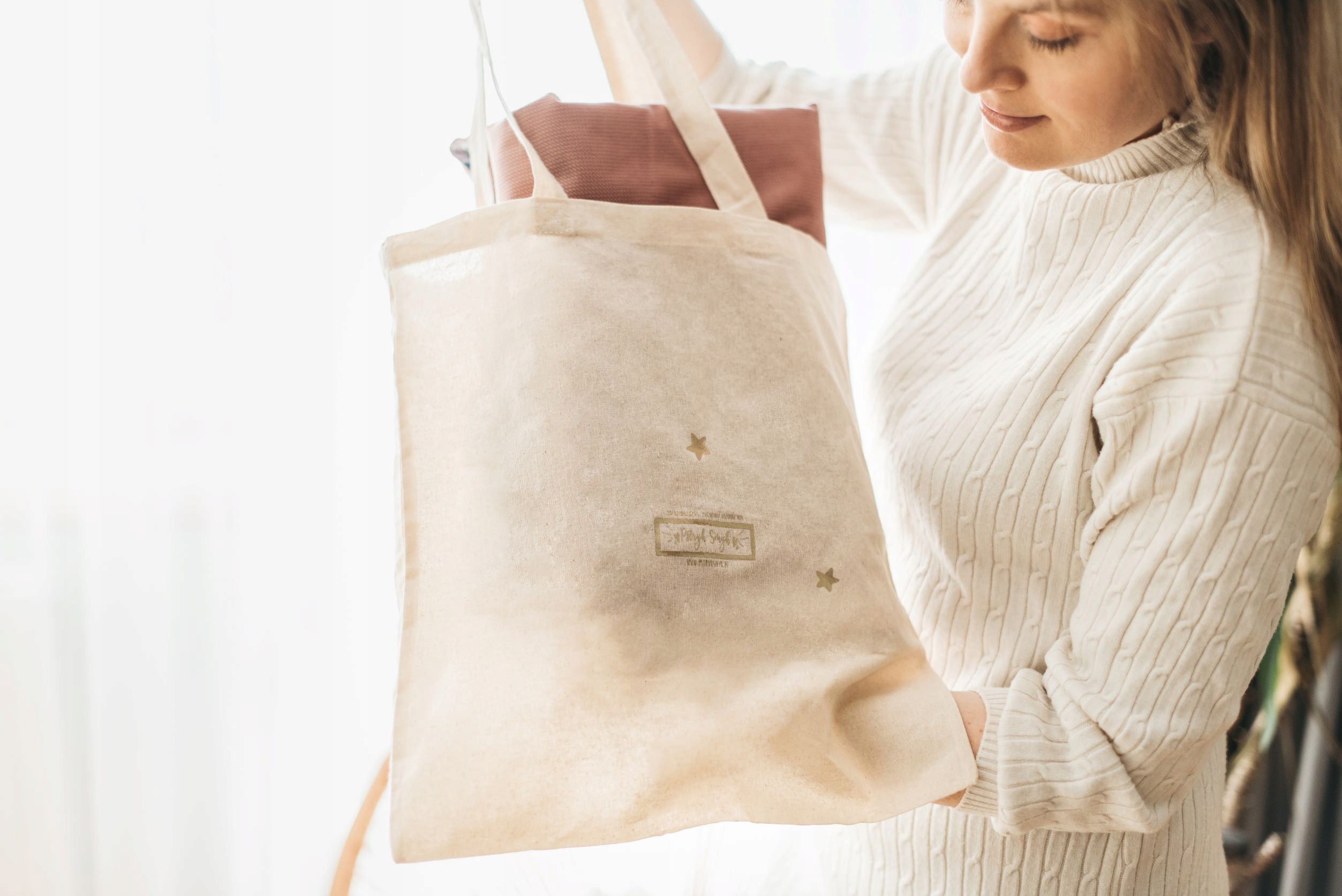 KOCYK FOTO 75x95 DO ZDJĘĆ KOŁDERKA PREZENT, velvet Bohater brak