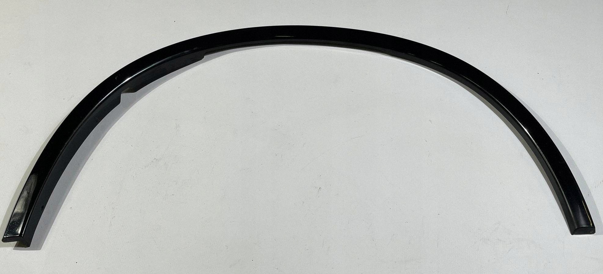 moulding cap of a fender left front left front Dodge Durango 2011-2027