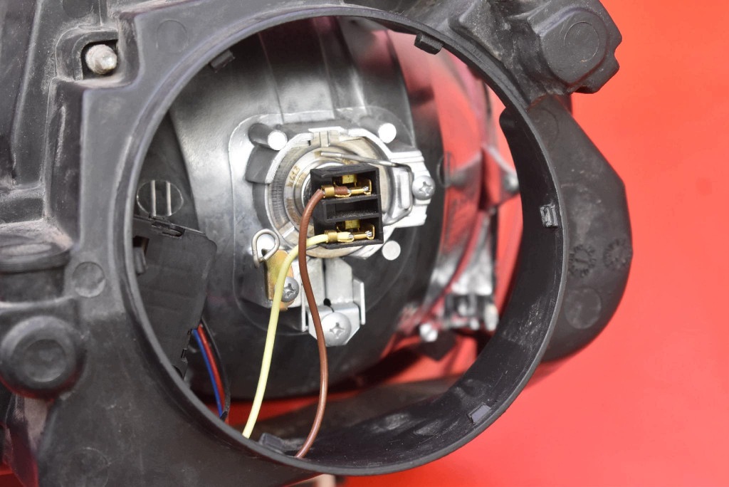 REFLEKTOR right light front EU 20-A317B VW GOLF 5 V 03-09