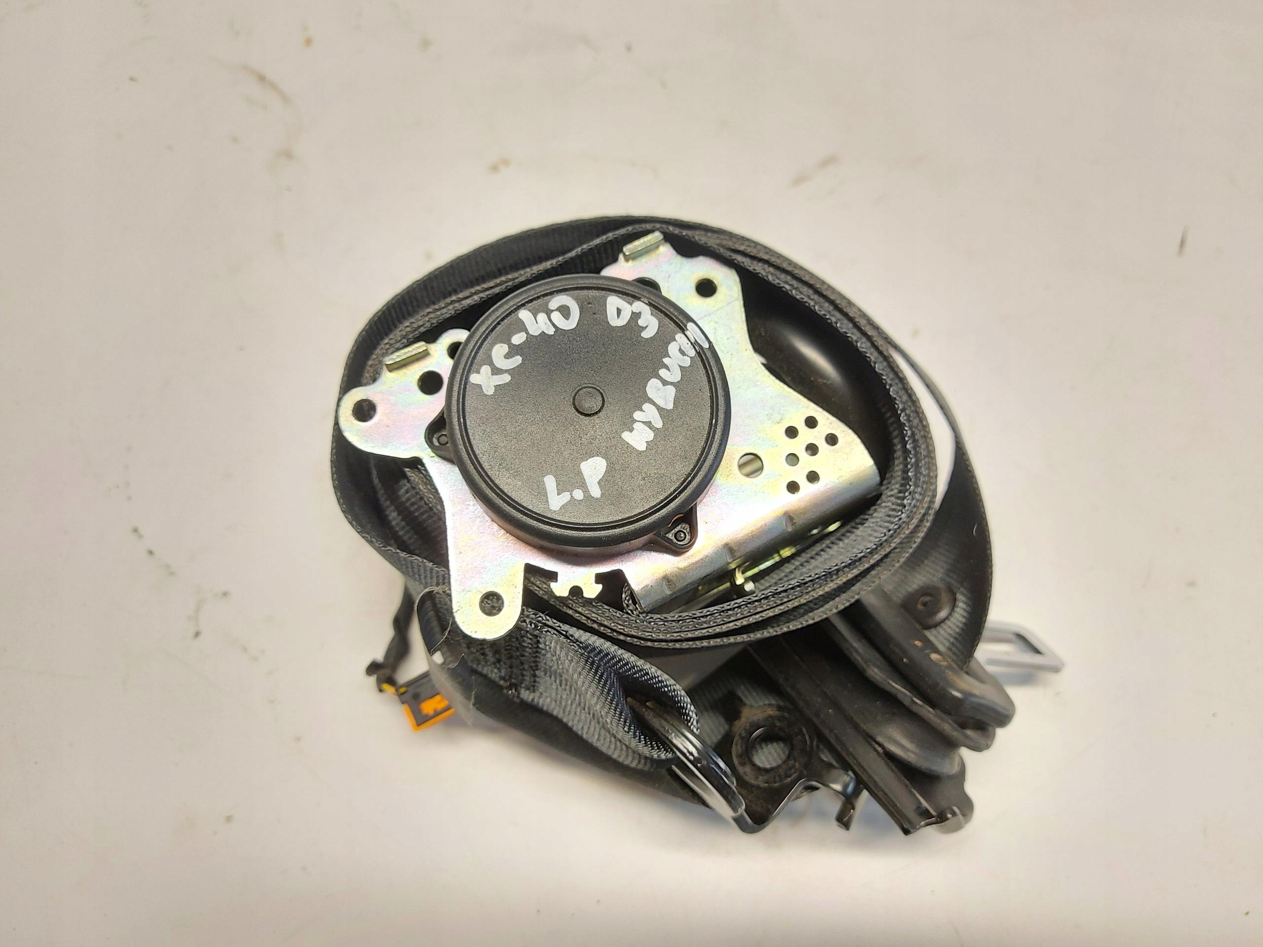 VOLVO XC40 D3 tension belt safety front left