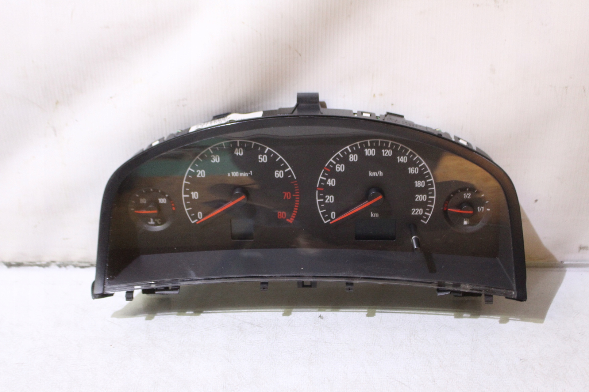 LICZNIK OPEL VECTRA C 1.8 93170058 EUROPA