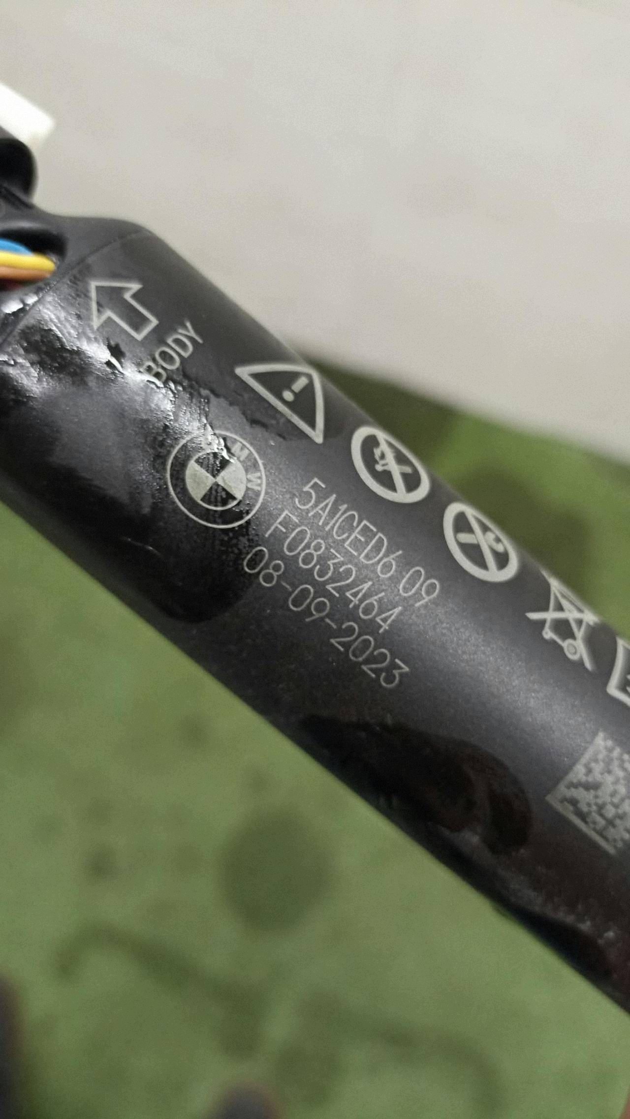 BMW 5 G61 Dämpfer Gasfeder hinten heckklappe 5A1CED6
