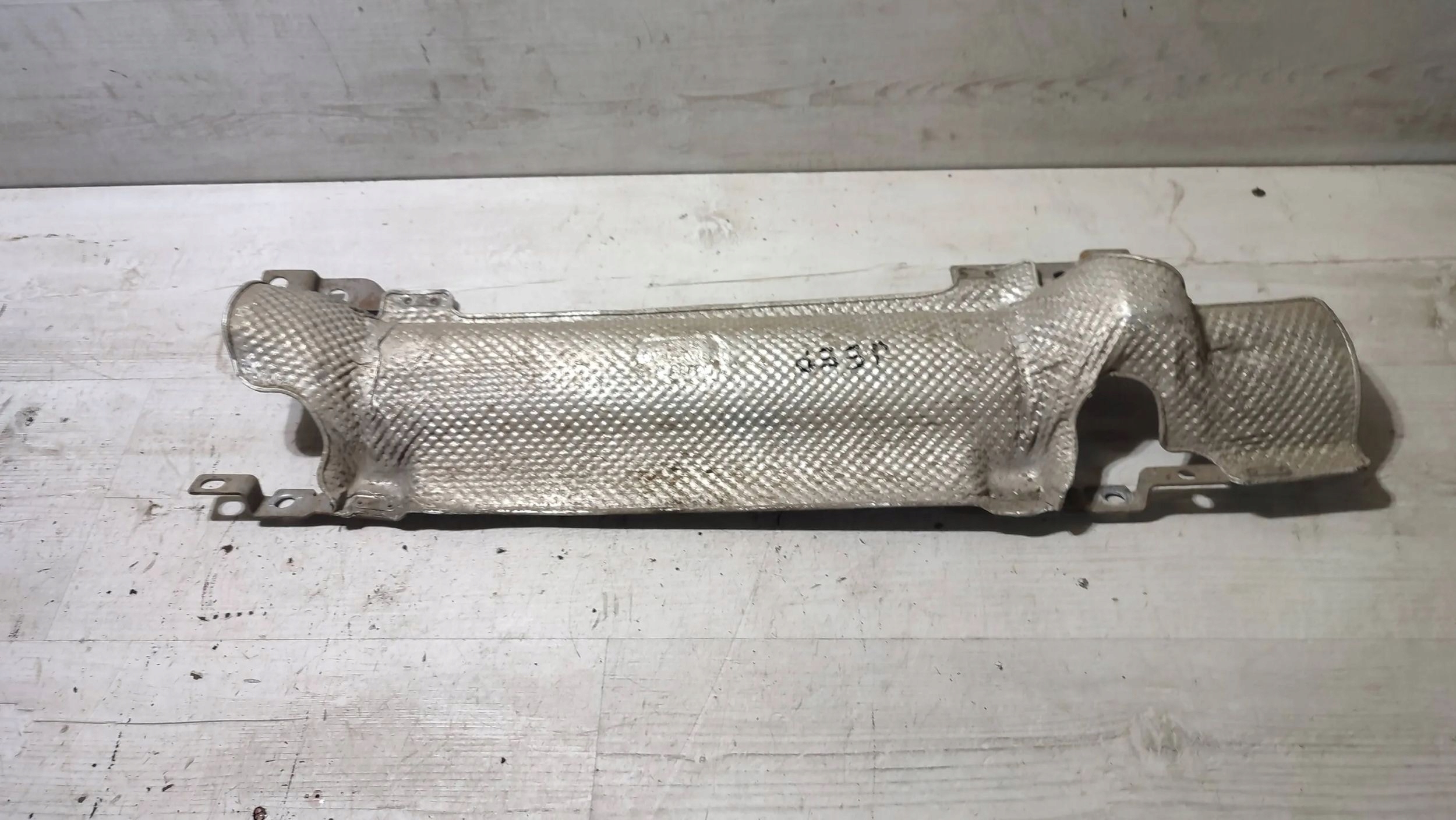 Jeep Cherokee 2015 Blende Abdeckung termiczna rury wydechowej