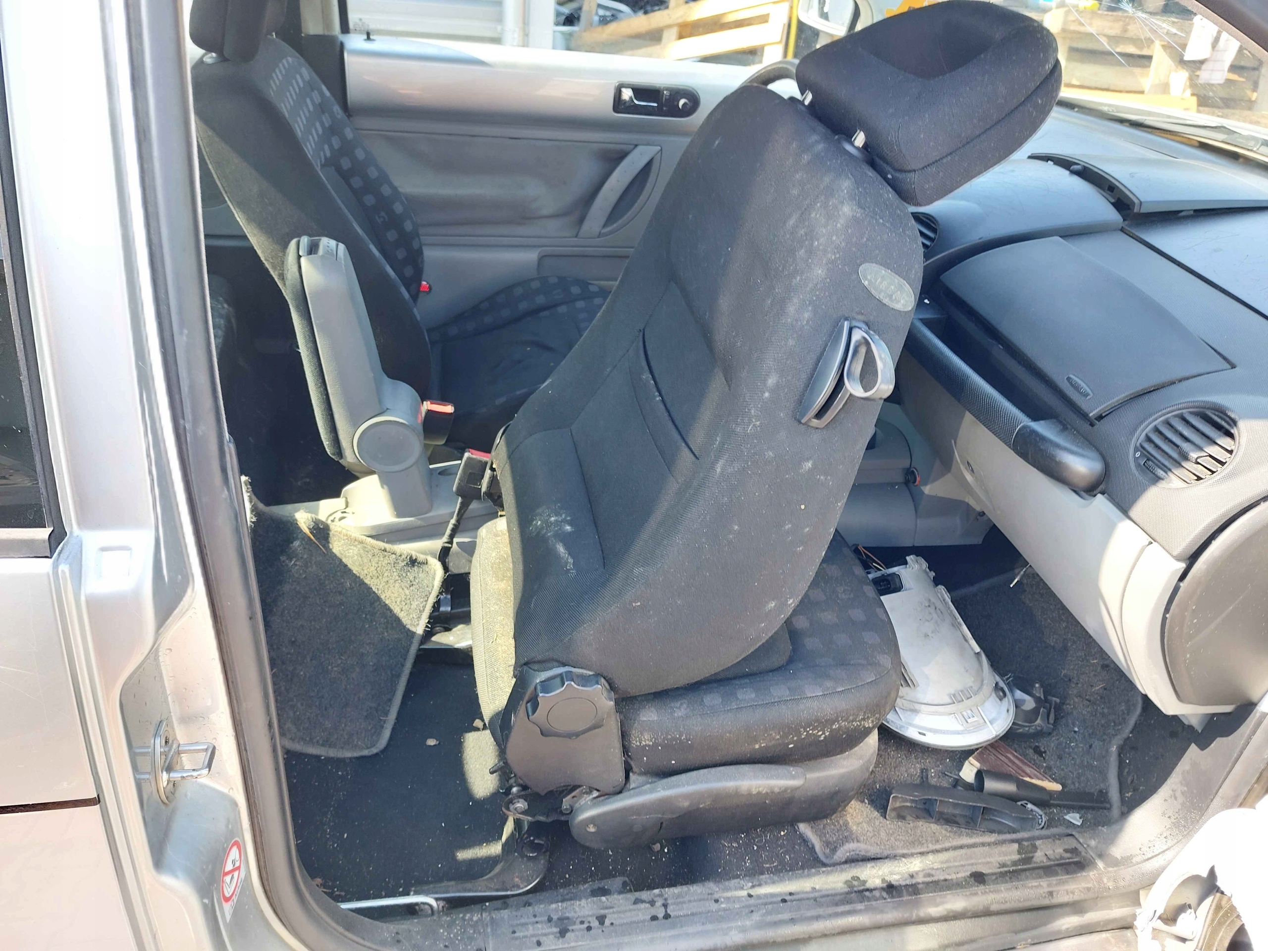 seat right front 3D VOLKSWAGEN NEW BEETLE and