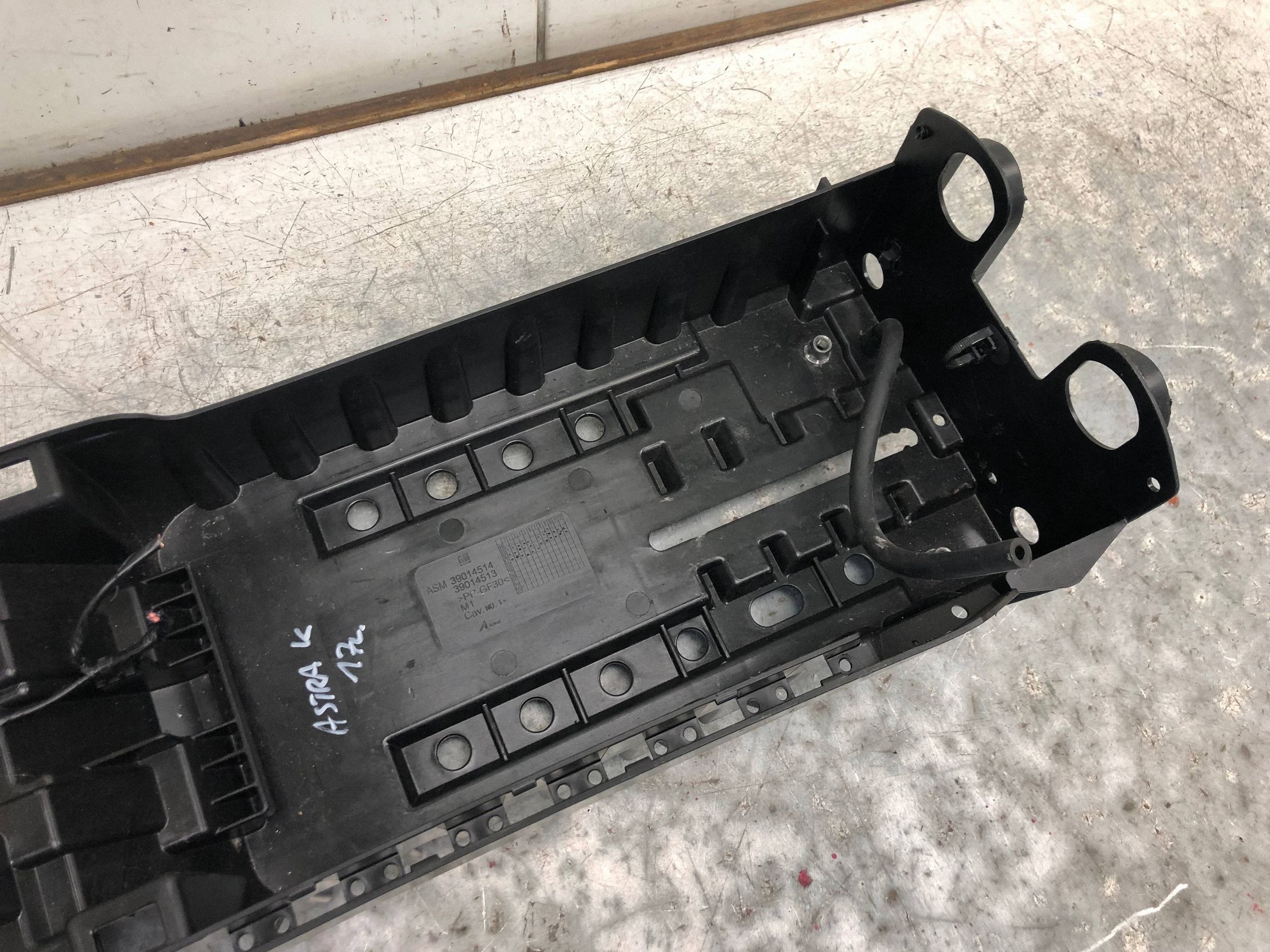 držač akumulatora OPEL ASTRA K KOMBI 39014514