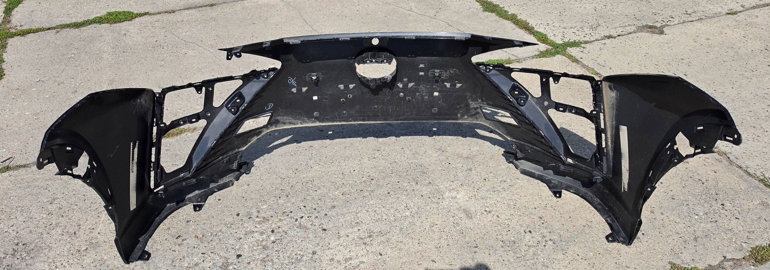 Lexus RZ 5211946130 front bumper