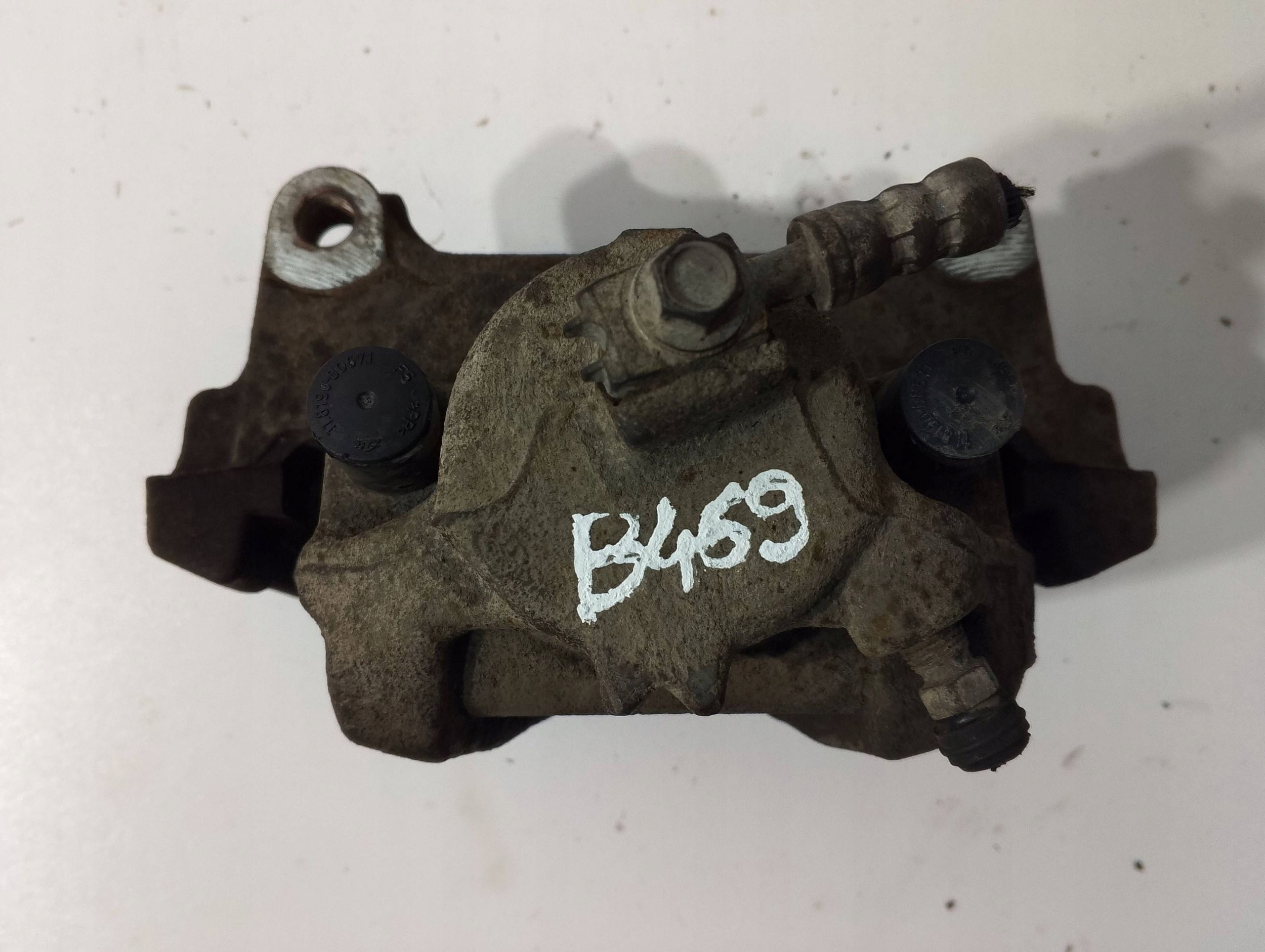 VW TIGUAN and 5N0 caliper front front left caliper carrier H339 759 GJS (B469)