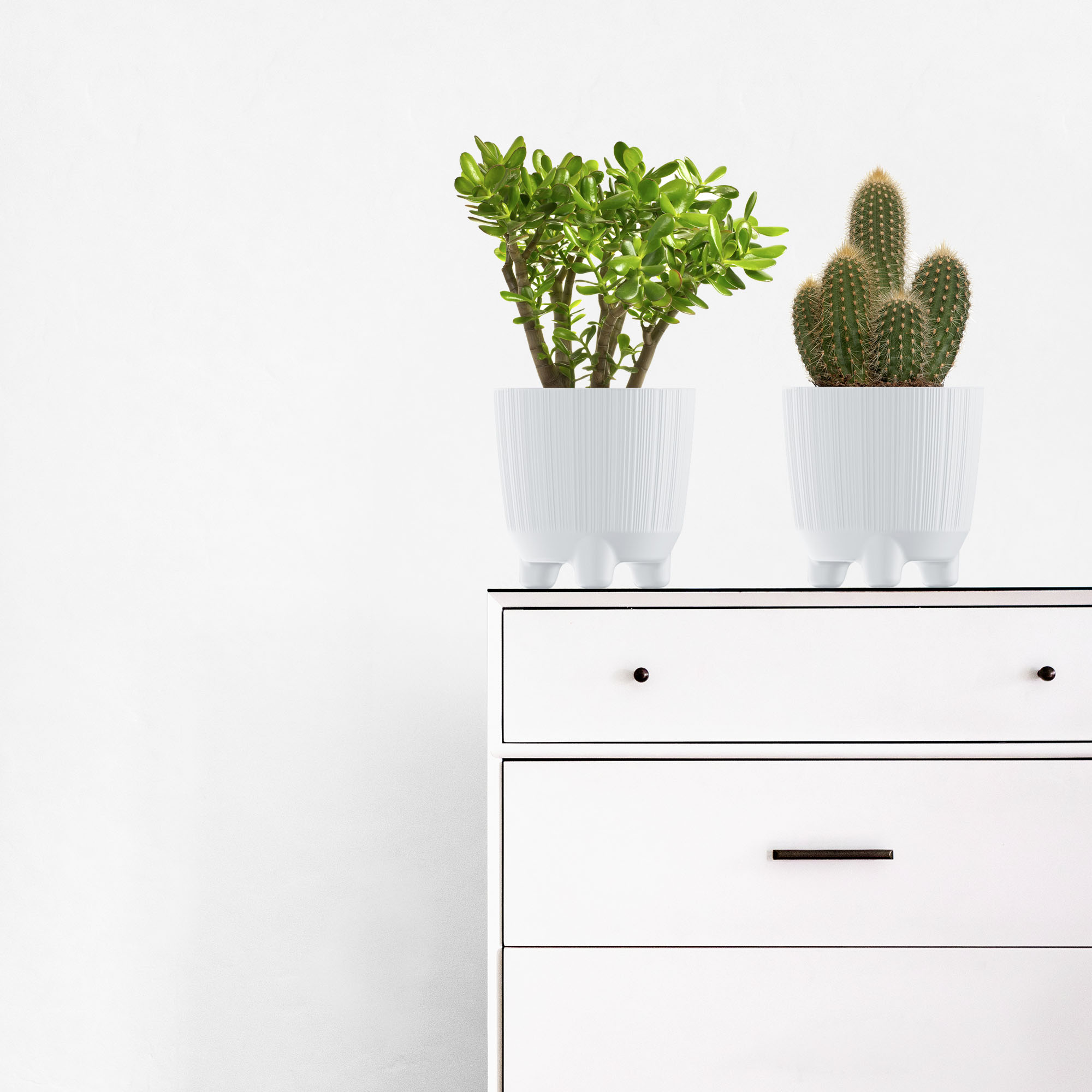 DONICZKA OSŁONKA OKRĄGŁA NA KWIATY 14,5 CM BIAŁA Wysokość produktu 14.5 cm