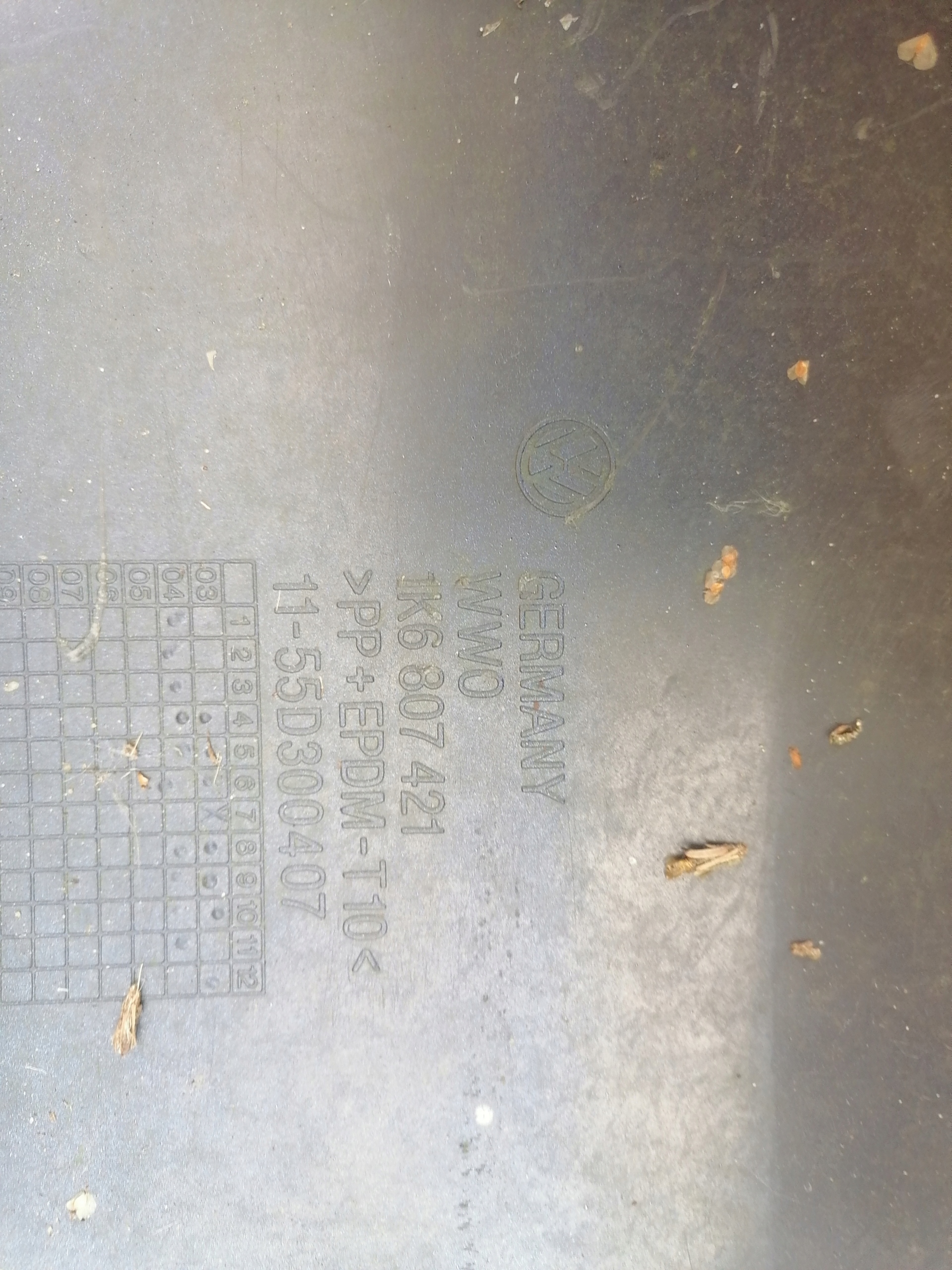 bumper rear part VOLKSWAGEN GOLF V 5 HB 1K6807421