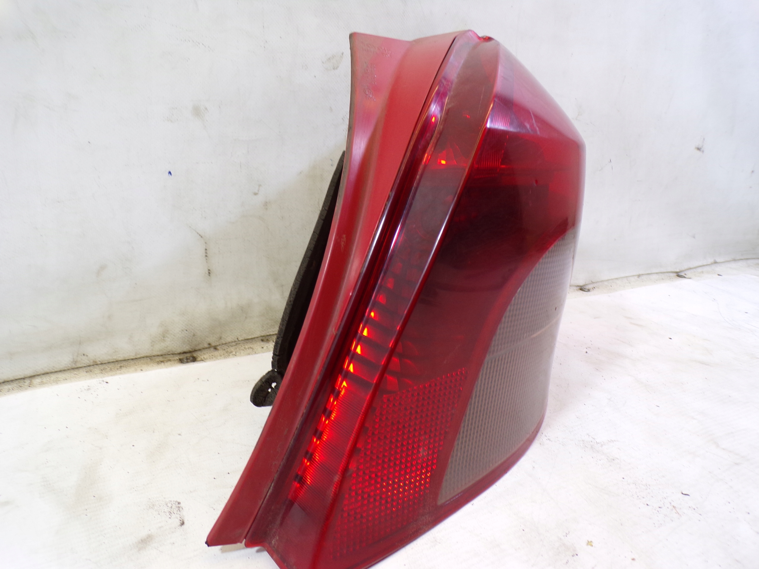 light rear rear part right TOYOTA YARIS 2 FRANCJA (K1)