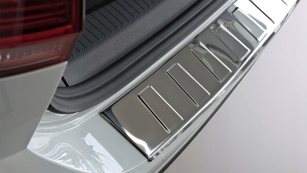 RENAULT MEGANE IV HB od 2016 Nakładka na zderzak Producent Croni