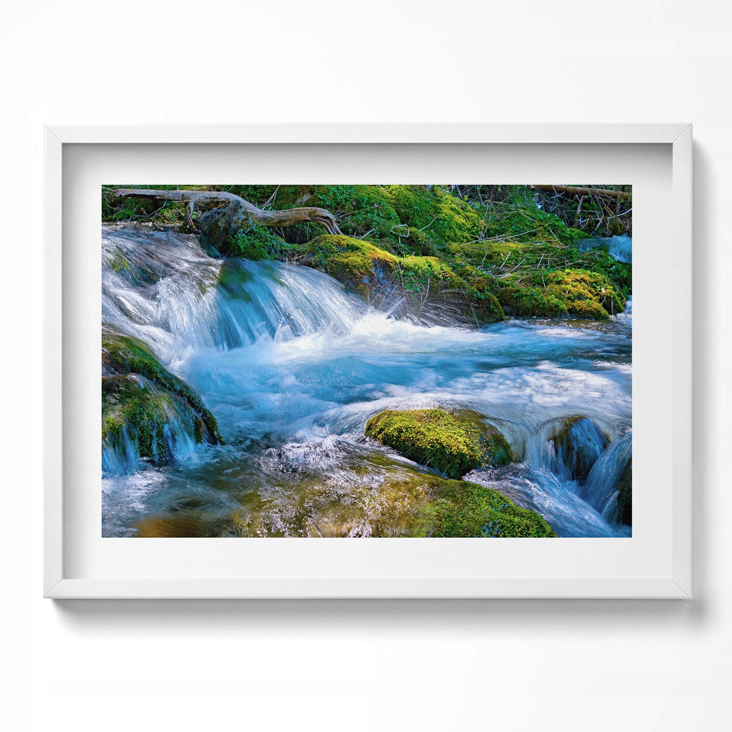 Dekorativní nástěnný obraz v rámu s grafikou Rvoucí potůček v lese 70x50 cm
