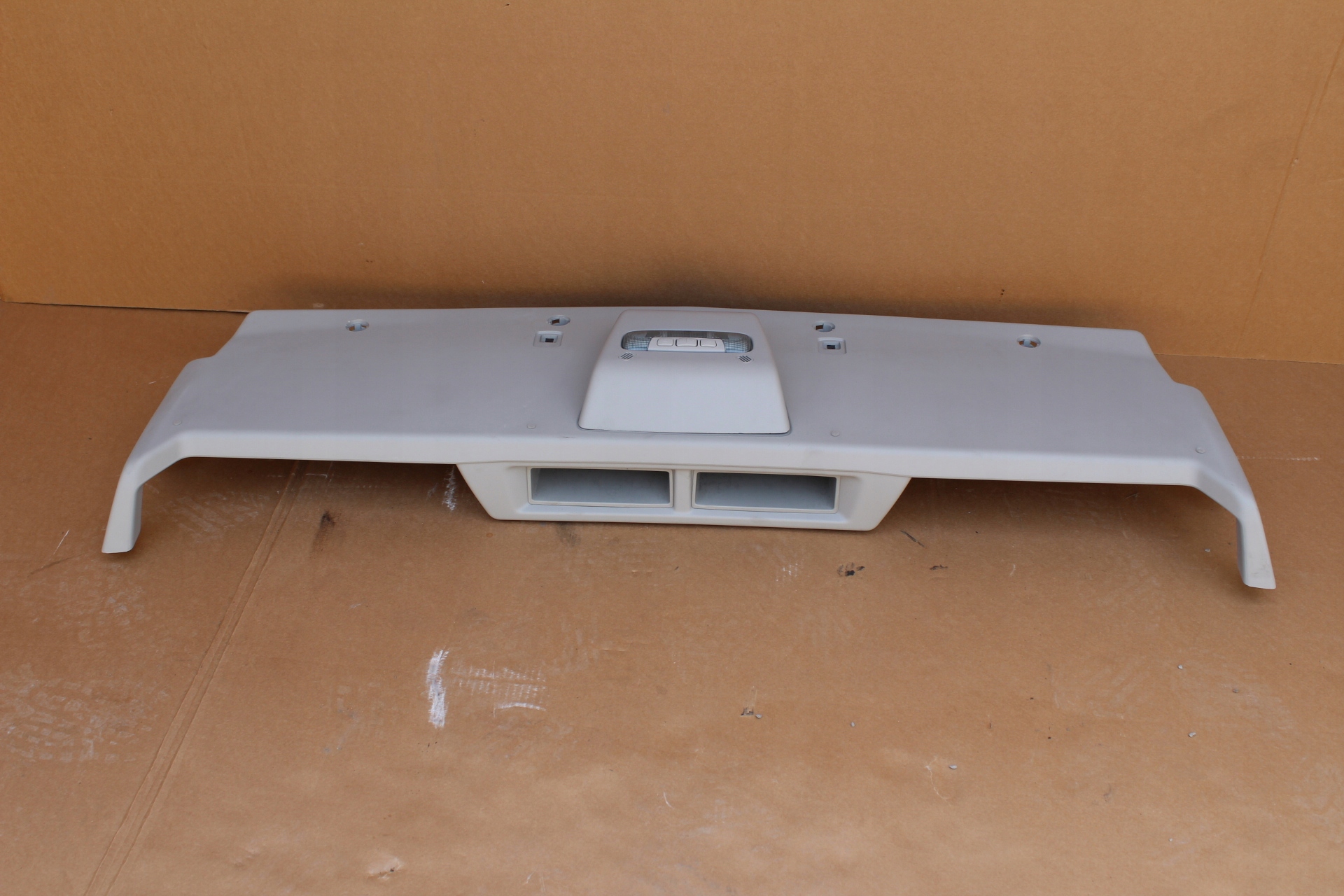 FORD TRANSIT MK8 PODSUFITKA PÓŁKA Jakość części (zgodnie z GVO) O - oryginał z logo producenta pojazdu (OE)