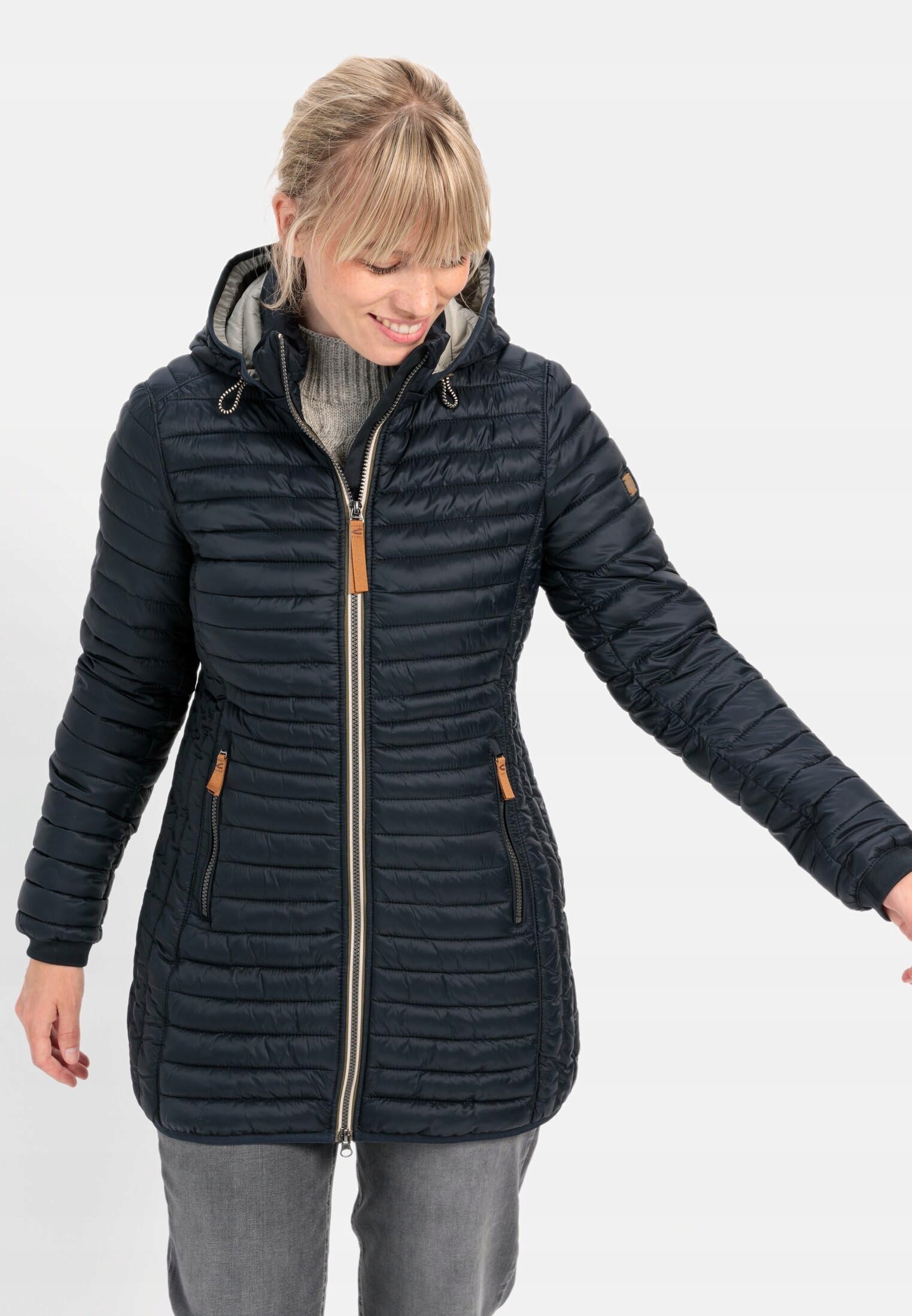 Camel Active Tmavě Modrá Prošívaná Parka S Kapucí Na Zimu 36 7CA