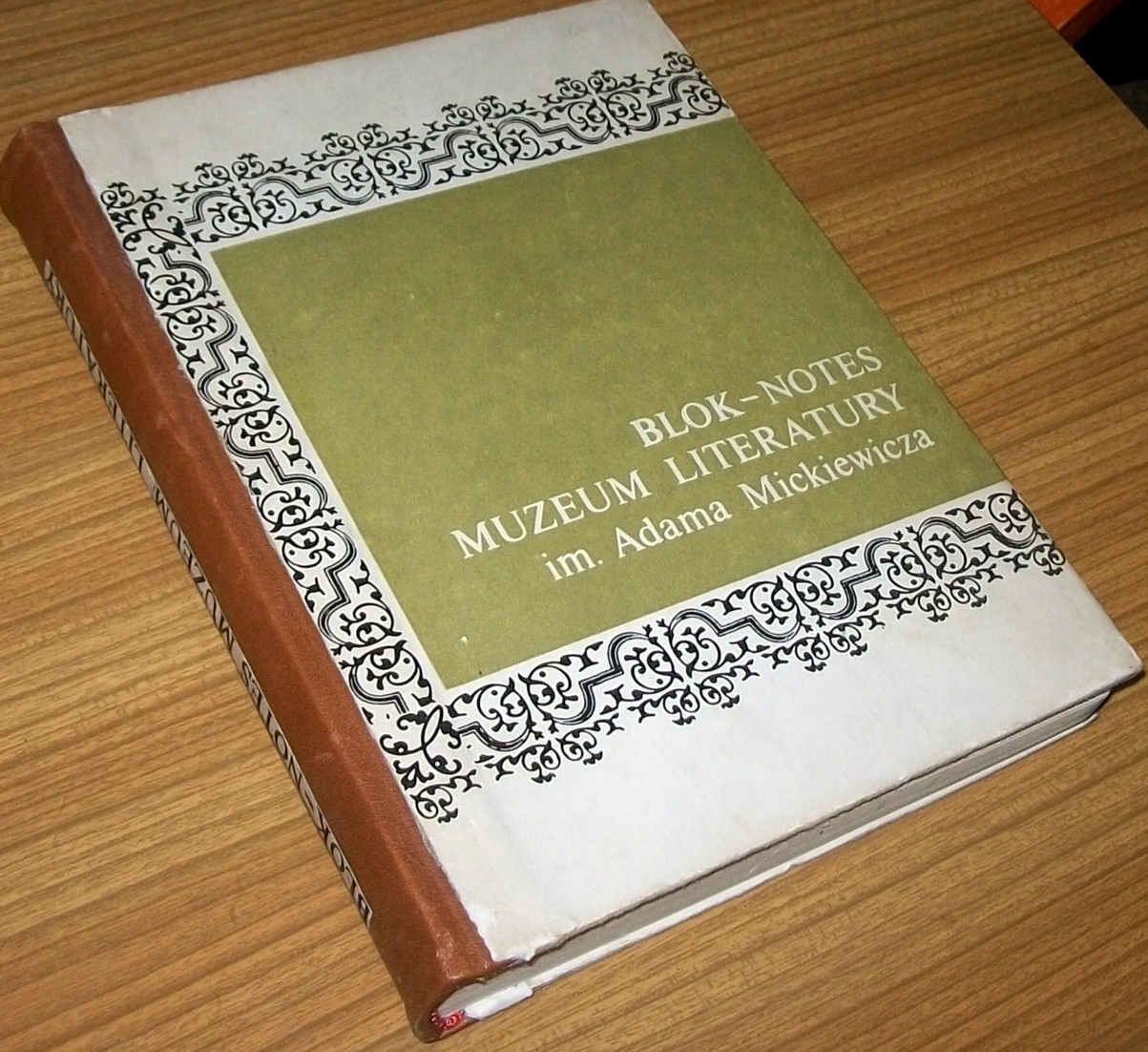 BLOK-NOTES MUZEUM LITERATURY / Autograf