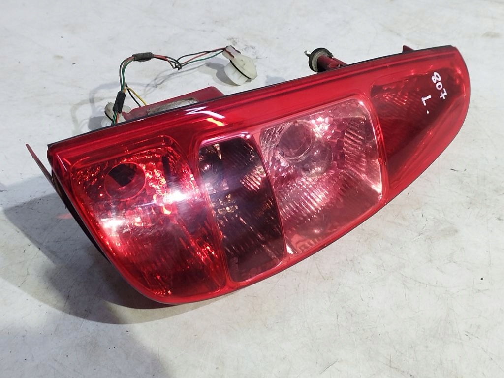 Peugeot 807 light left rear part rear