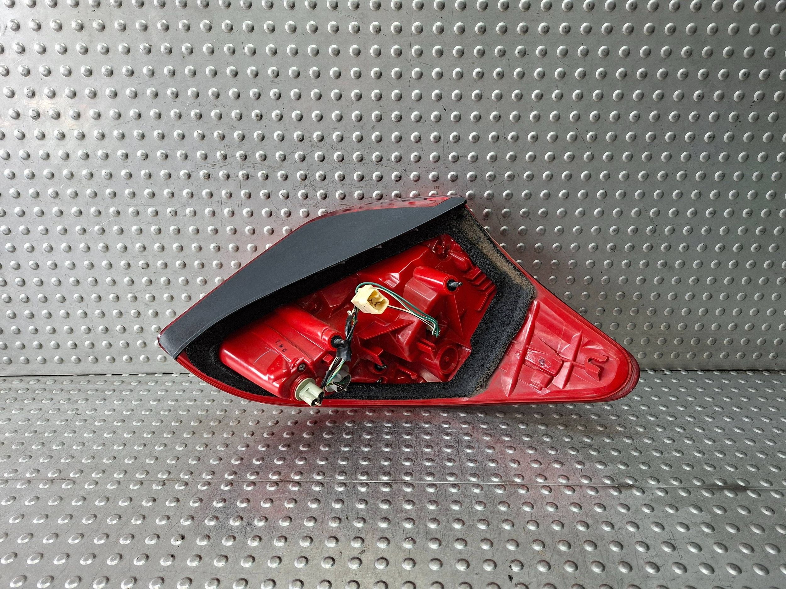light rear part left TOYOTA RAV4 III 06-09 EU